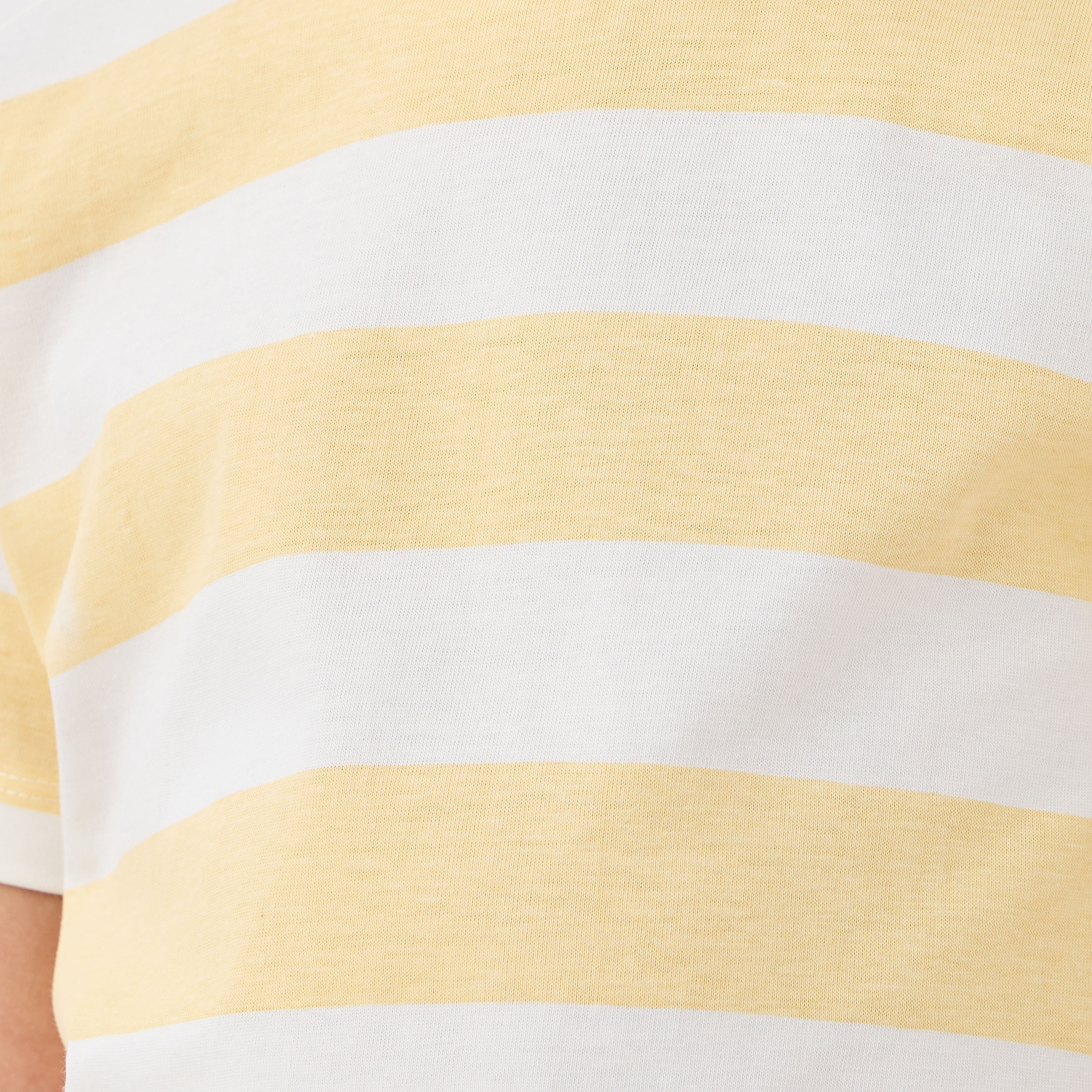 تيشيرت مخطط بياقة ضيقة وأكمام قصيرة من جونيورز-boys-clothing-tshirtsandpolos-image-5