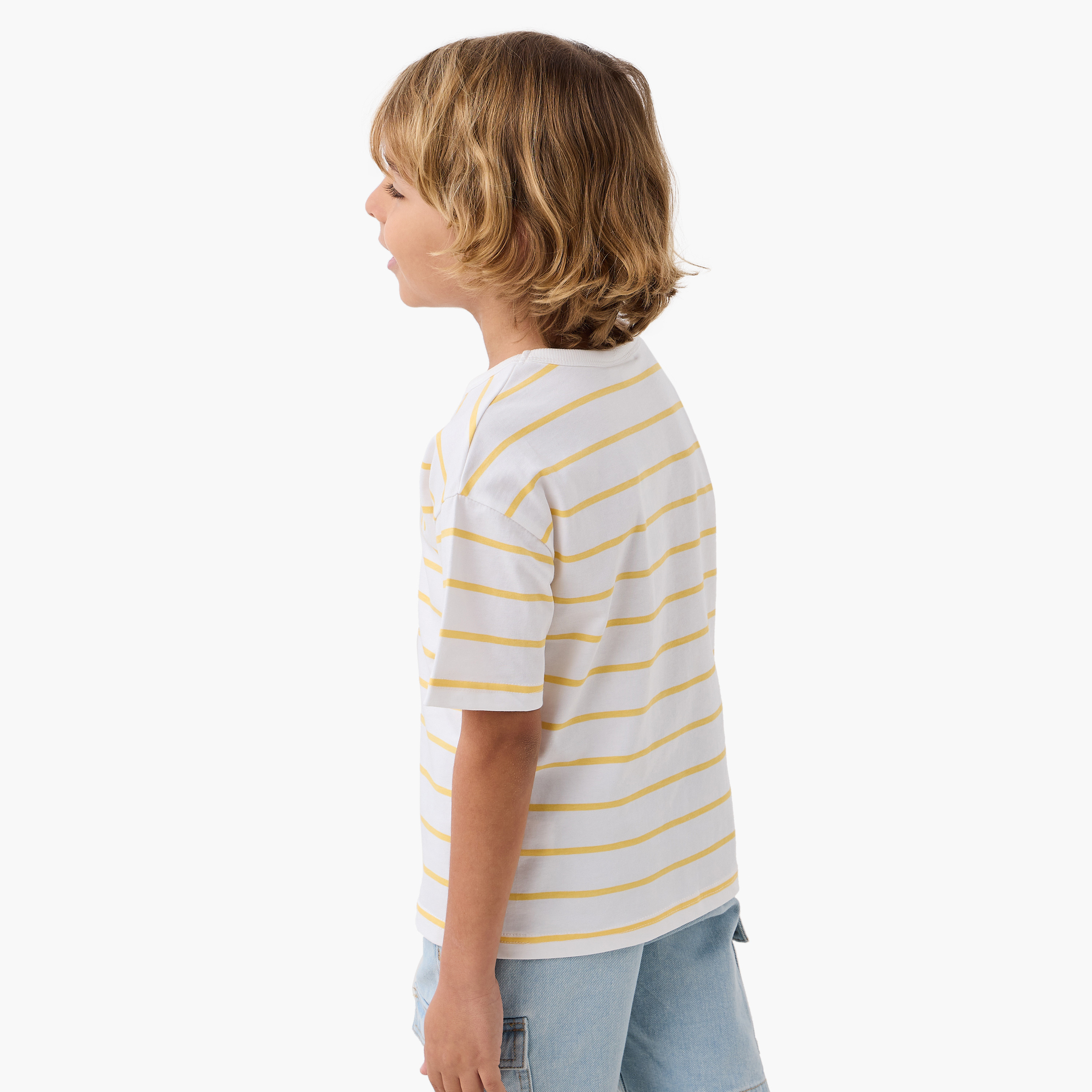 تيشيرت مخطط بياقة ضيقة وأكمام قصيرة من جونيورز-boys-clothing-tshirtsandpolos-image-8