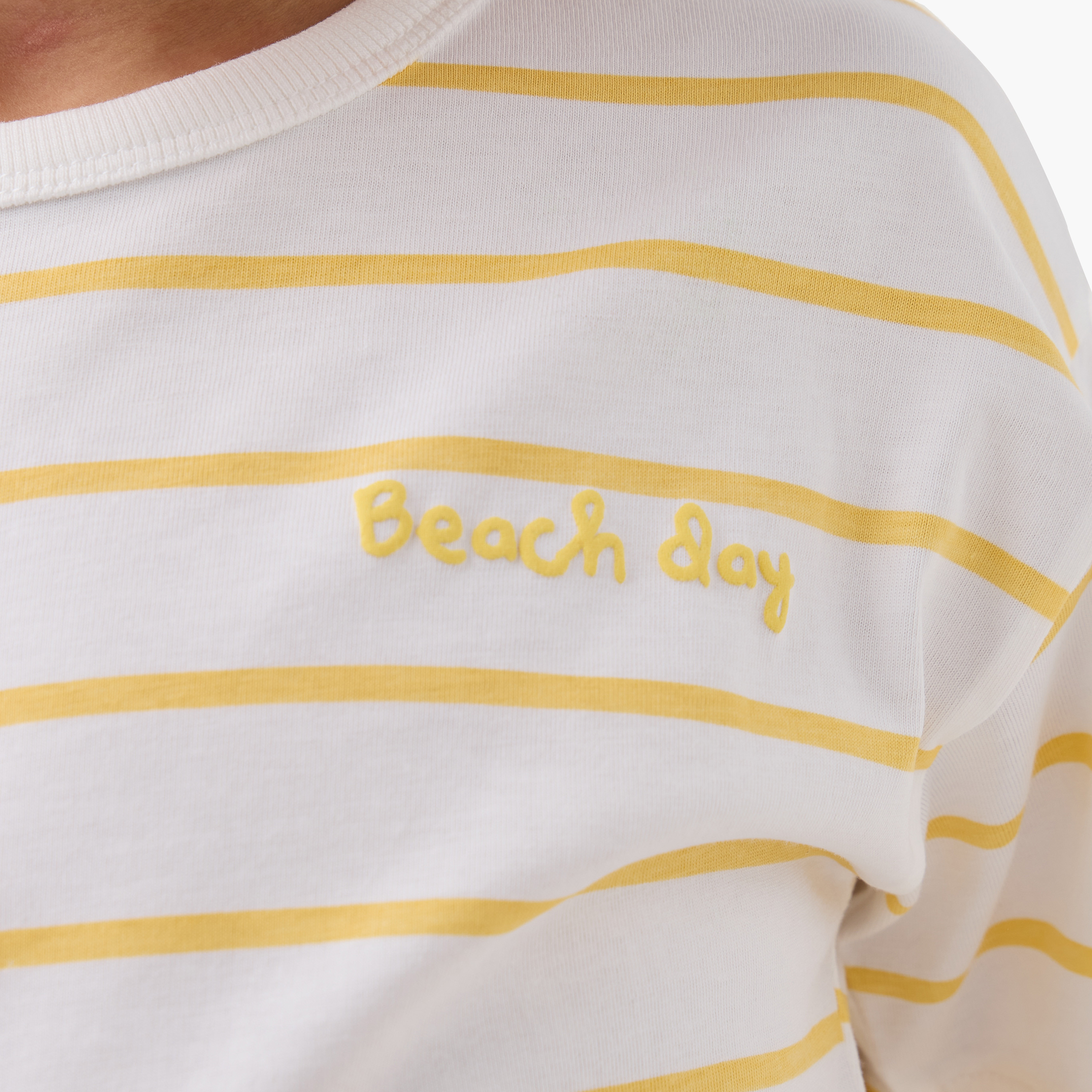 تيشيرت مخطط بياقة ضيقة وأكمام قصيرة من جونيورز-boys-clothing-tshirtsandpolos-image-10
