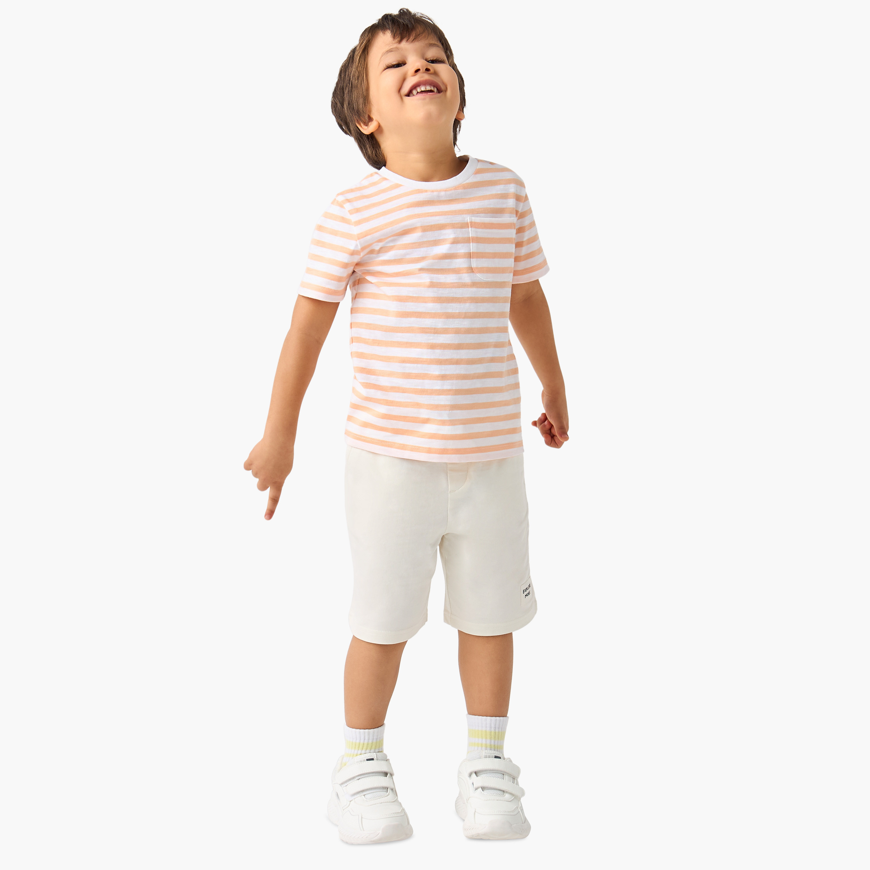 تيشيرت مخطط بأكمام قصيرة من جونيورز-boys-clothing-tshirtsandpolos-image-2