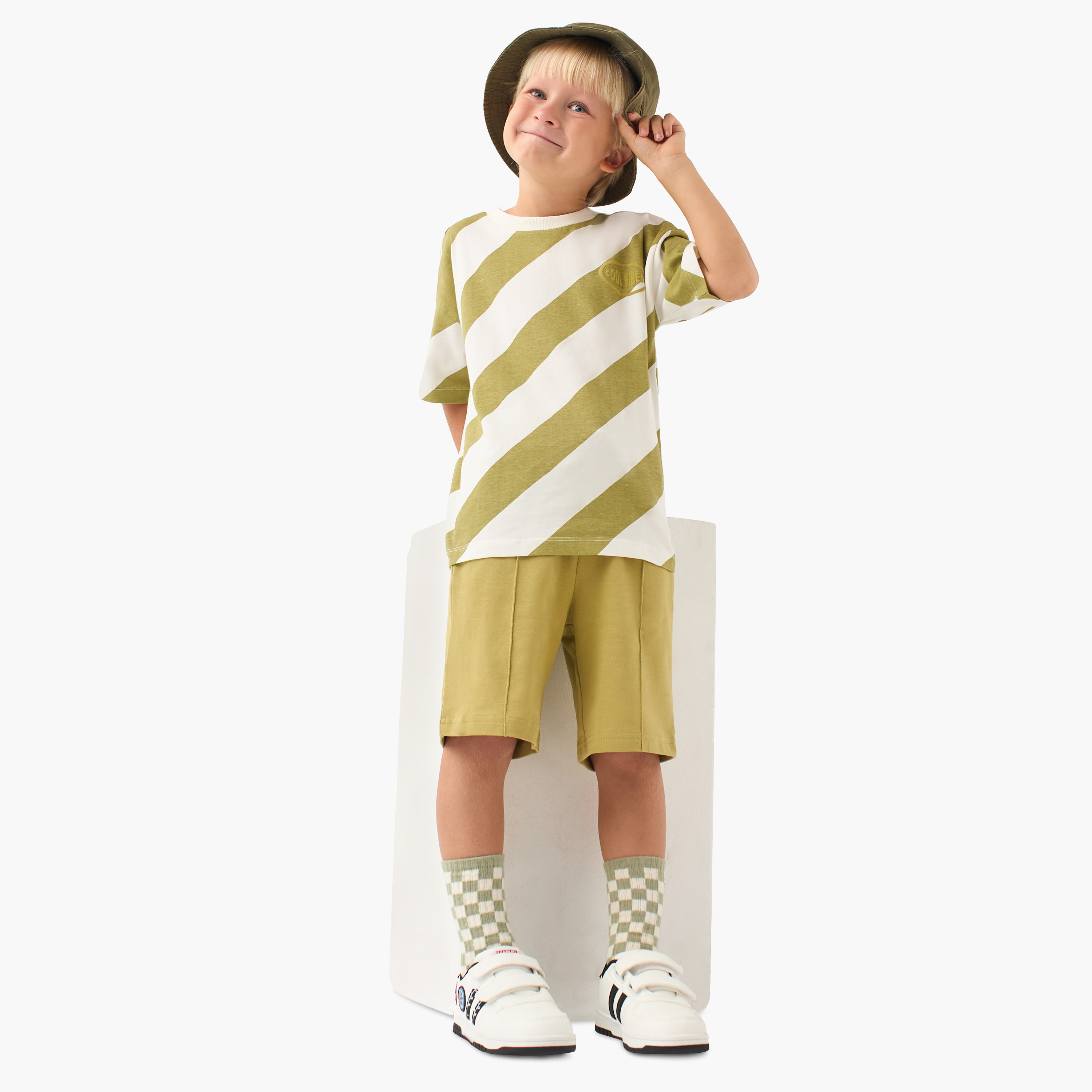 شورت سادة برباط إغلاق من جونيورز-baby-boys-clothing-bottoms-shorts-image-2