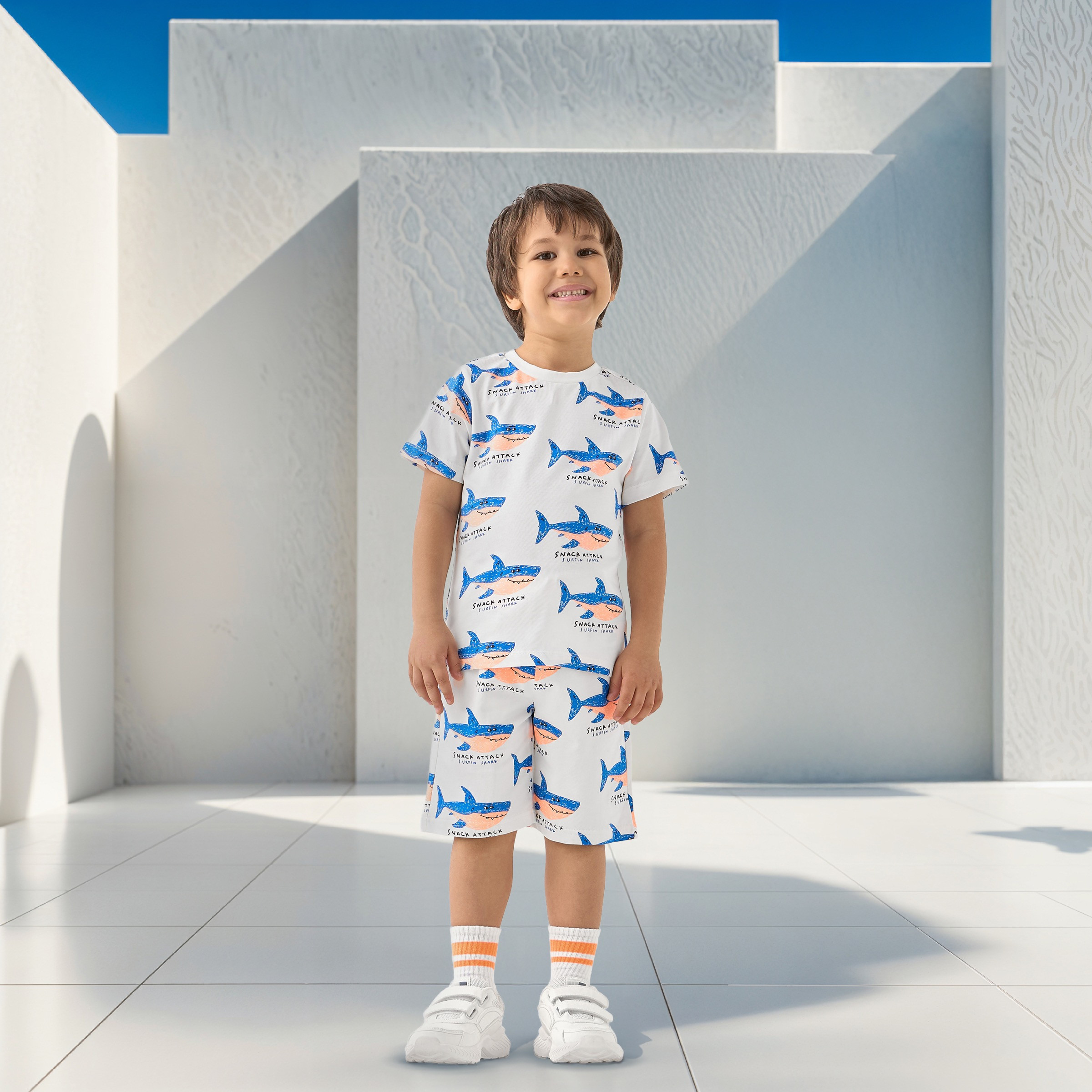 Juniors Shark Print Shorts with Elasticated Drawstring Closure and Pockets-boys-clothing-bottoms-shorts-image-2