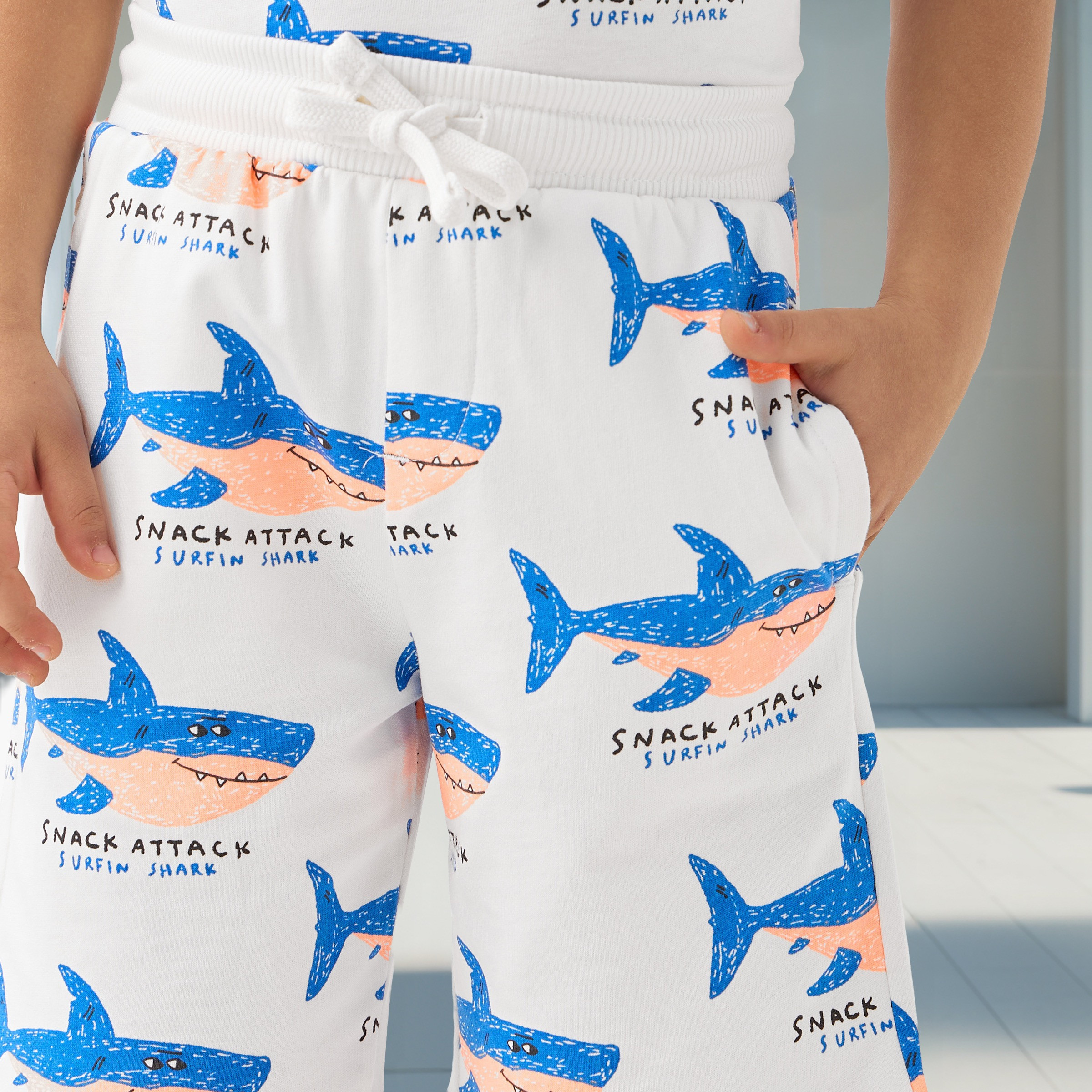 Juniors Shark Print Shorts with Elasticated Drawstring Closure and Pockets-boys-clothing-bottoms-shorts-image-4