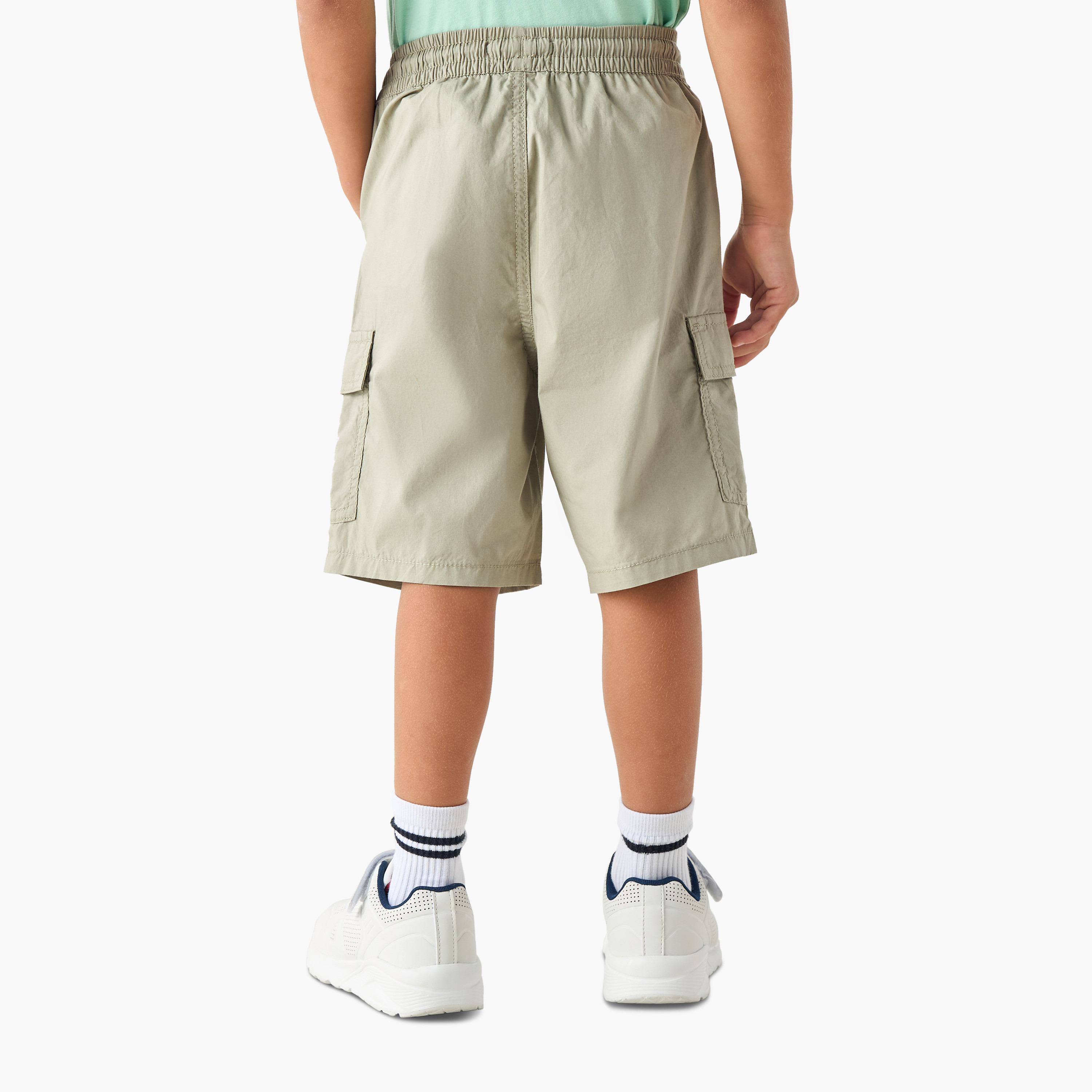 شورت كارجو سادة برباط إغلاق وجيوب من جونيورز-baby-boys-clothing-bottoms-shorts-image-3