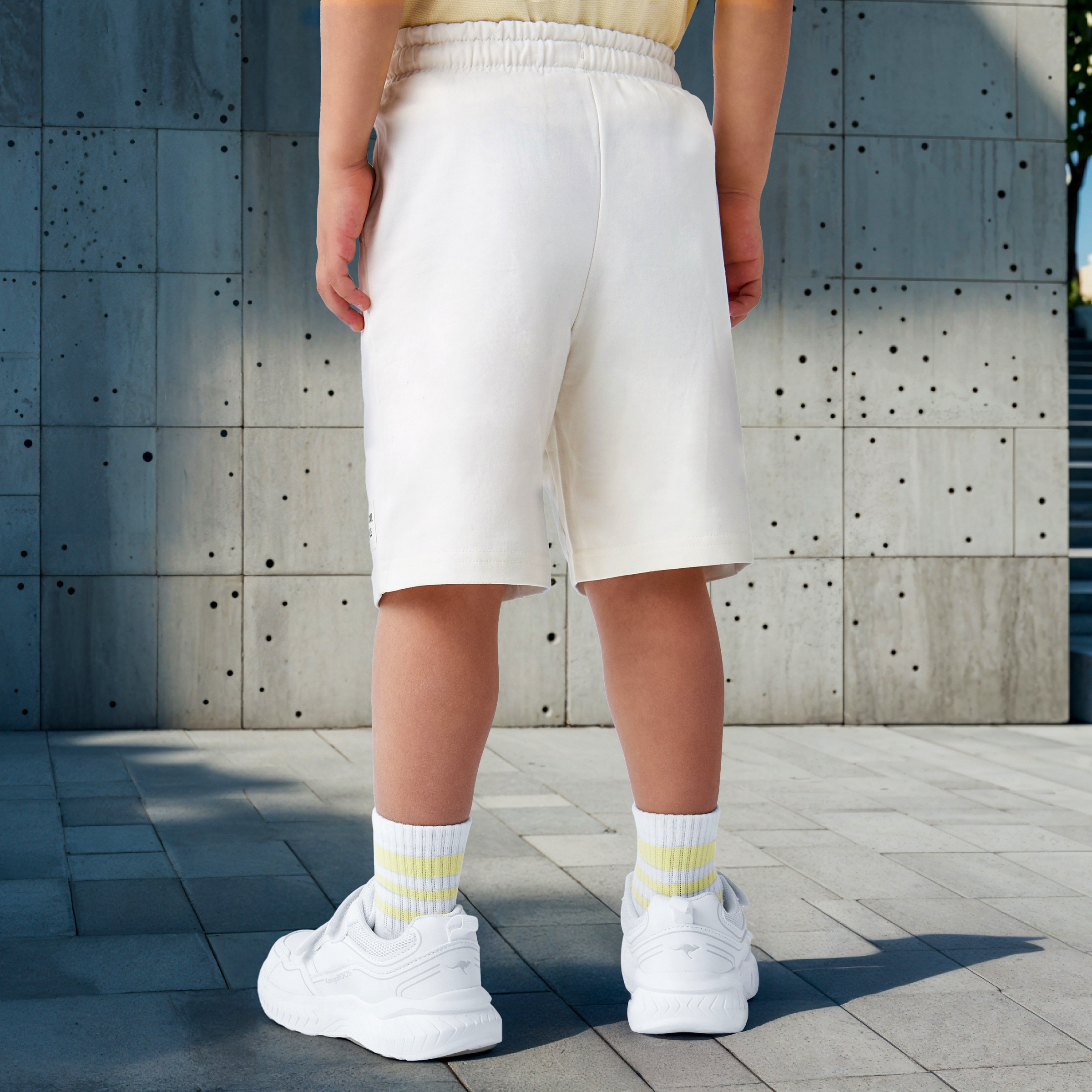 شورت سادة برباط إغلاق وجيوب من جونيورز-baby-boys-clothing-bottoms-shorts-image-3