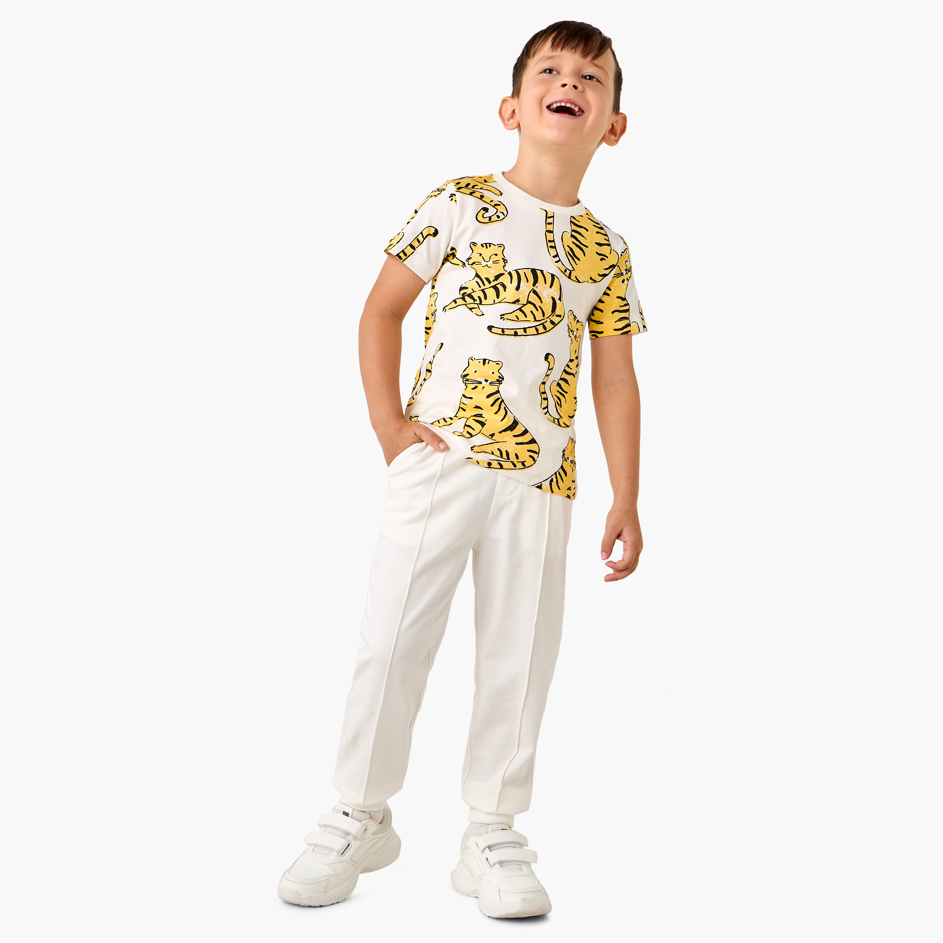 Juniors Panelled Joggers with Drawstring Closure-boys-clothing-bottoms-joggersandtrackpants-image-2