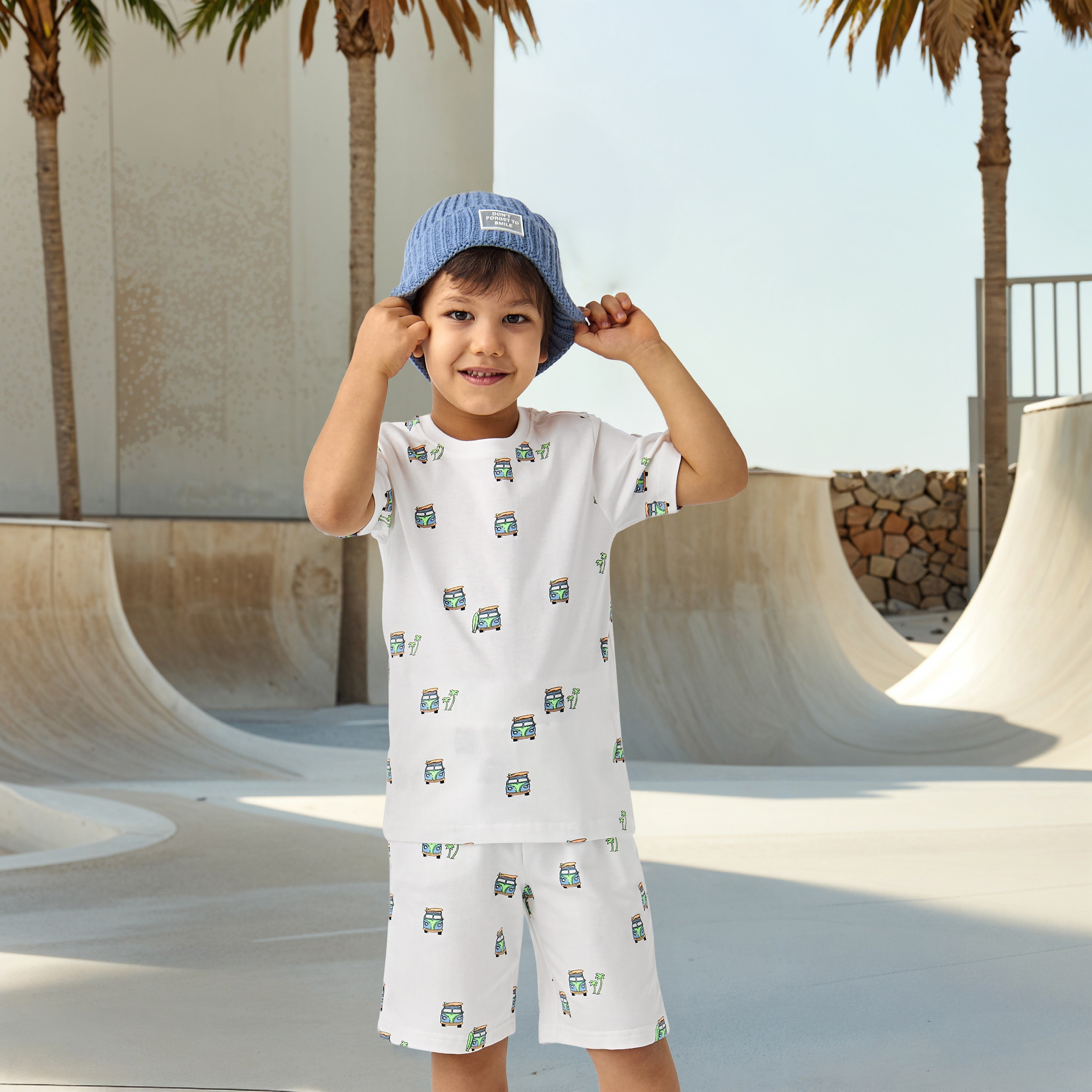 شورت بطبعات مع تيشيرتات من جونيورز-boys-clothing-setsandcoords-image-2