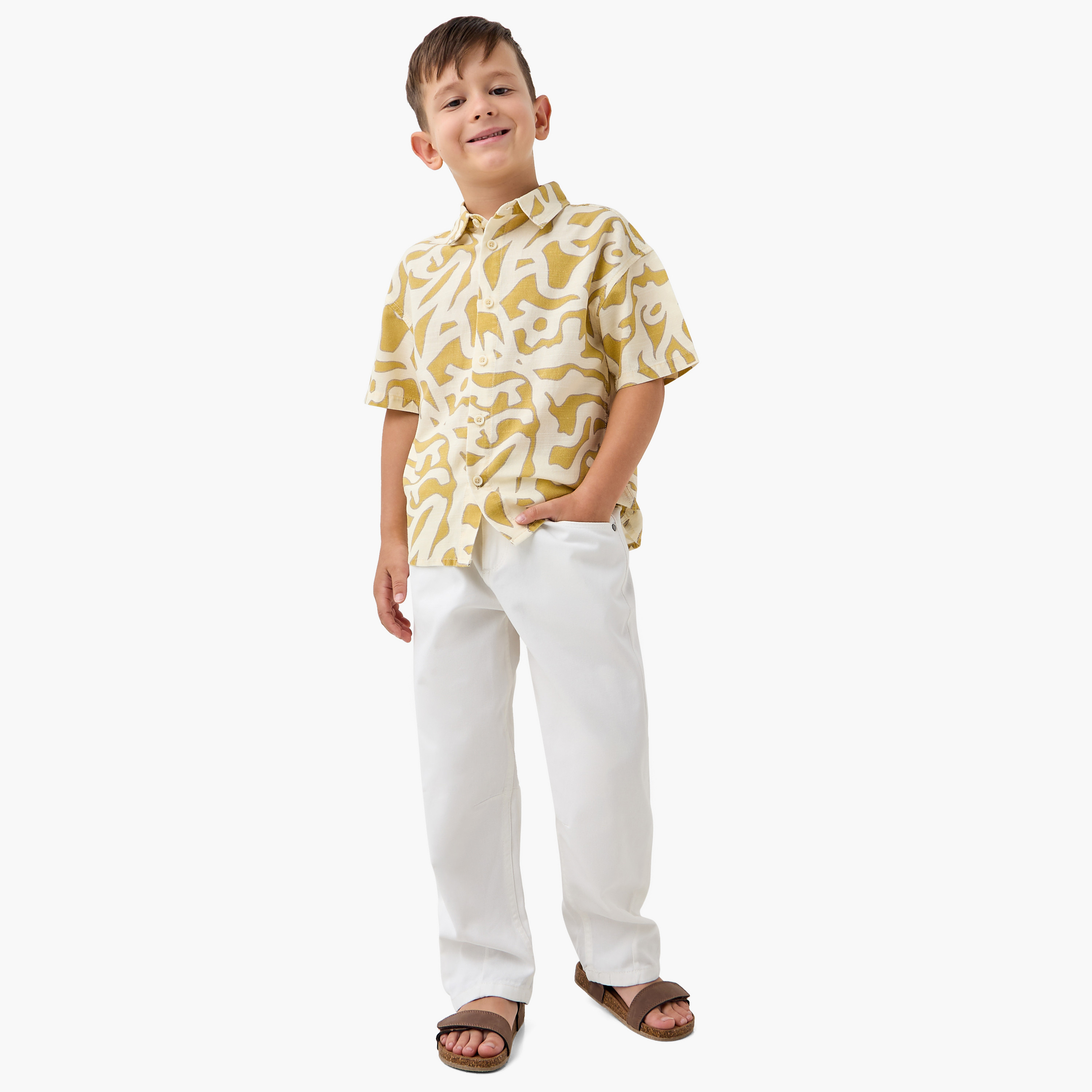 بنطلون سادة بزر إغلاق وجيوب من جونيورز-boys-clothing-bottoms-trousers-image-2