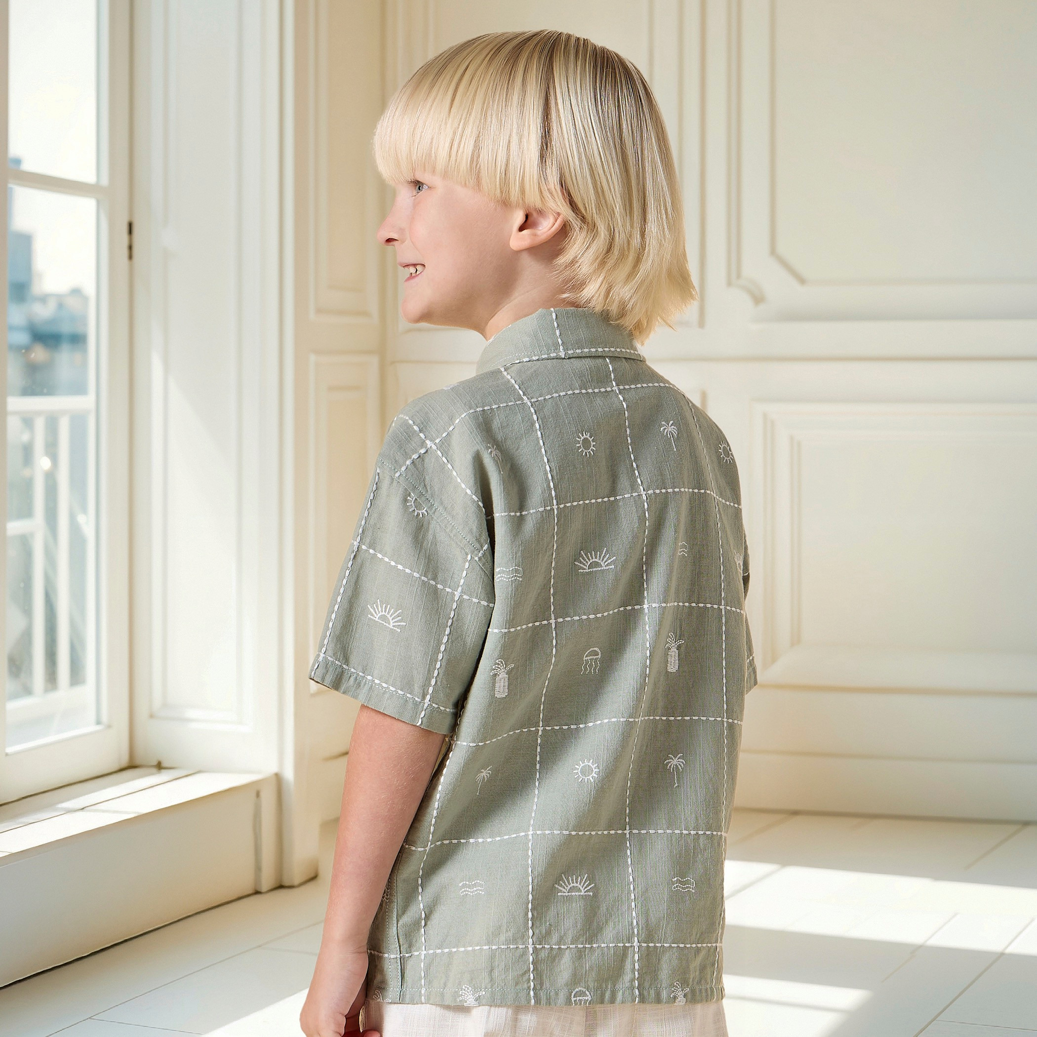 Juniors Embroidered Short Sleeve Shirt with Chest Pocket-boys-clothing-shirts-image-3