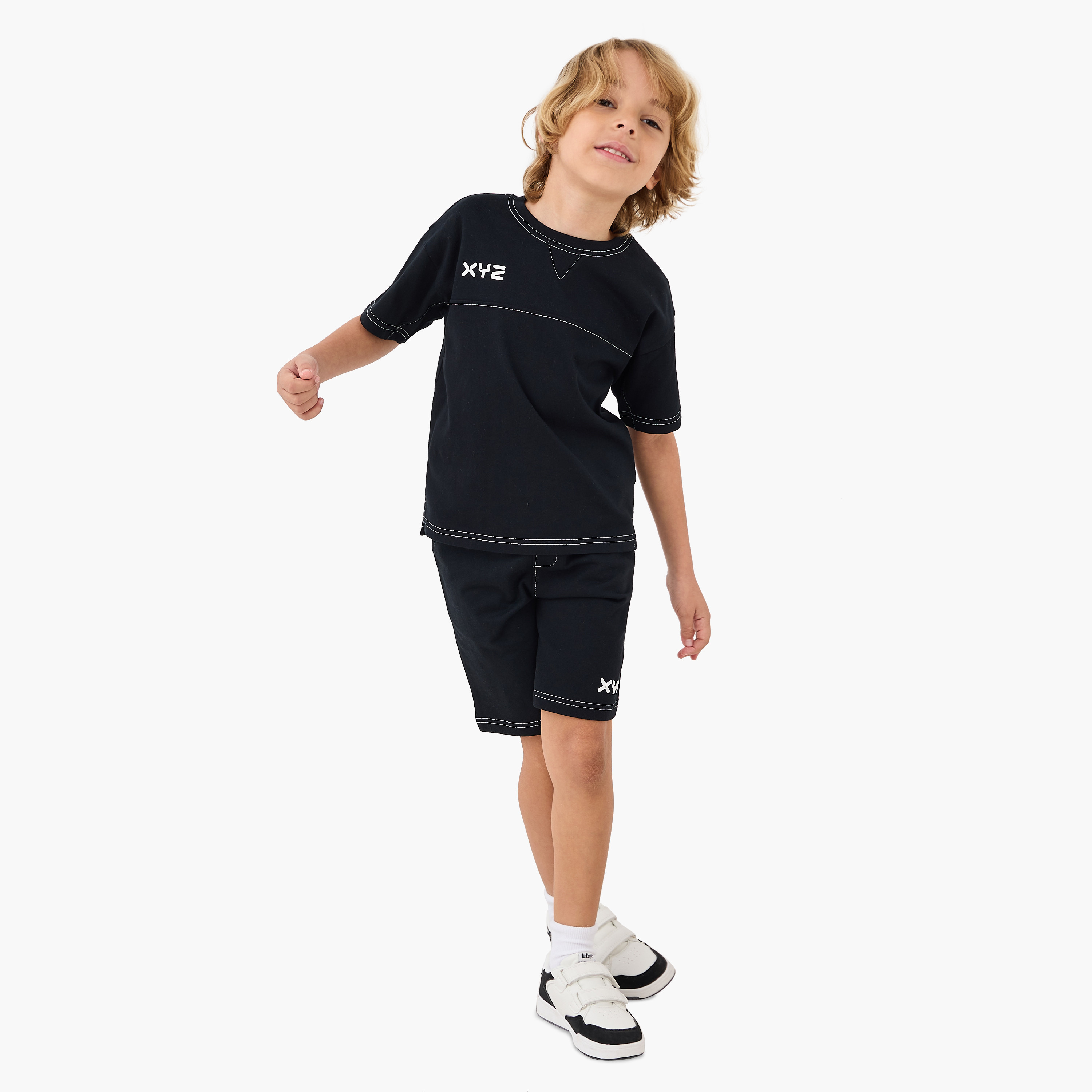طقم تيشيرت وشورت بطبعات شعار إكس واي زد-baby-boys-clothing-sportswear-sets-image-7