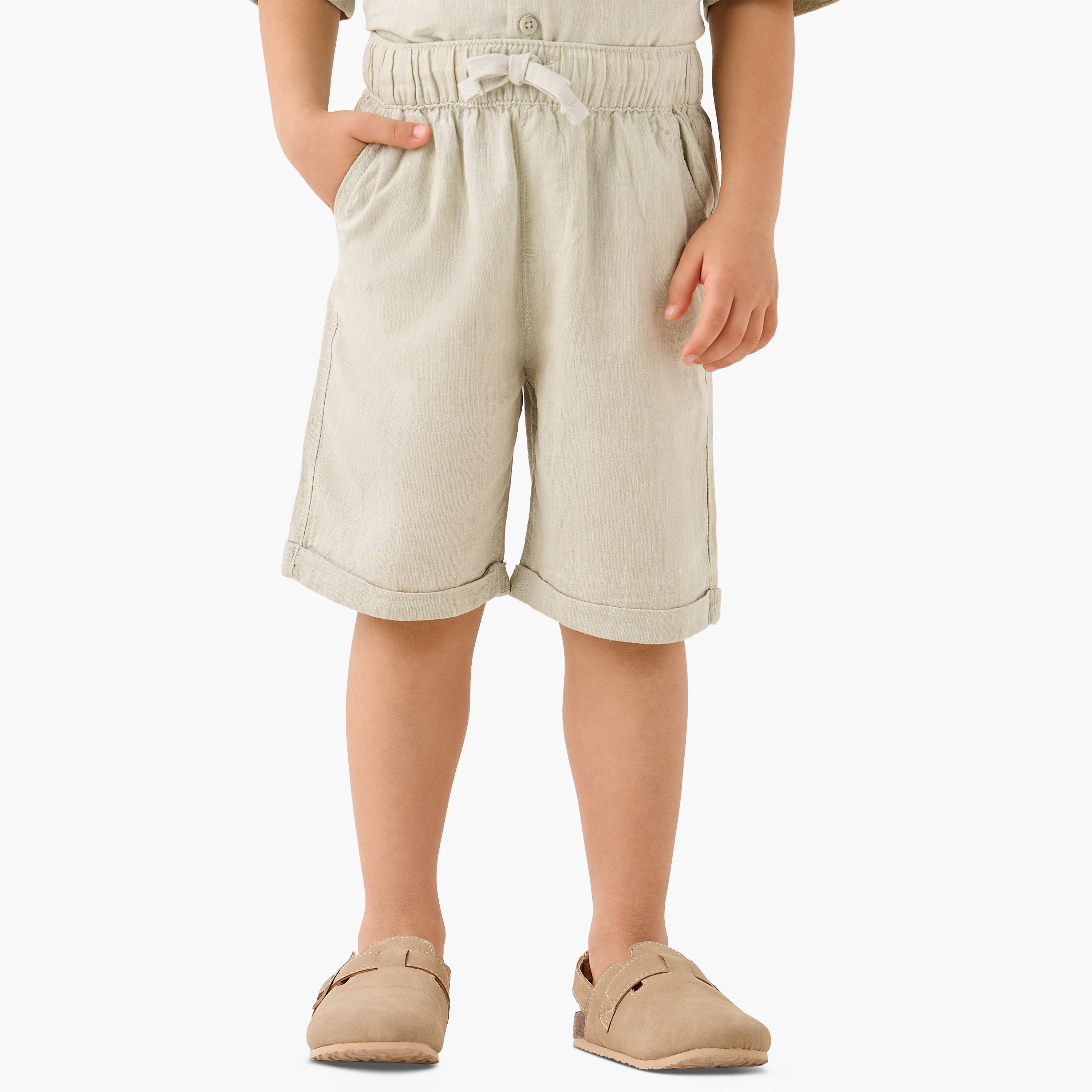 طقم شورت مطاطي وقميص سادة بياقة كامب-baby-boys-clothing-setsandcoords-image-3