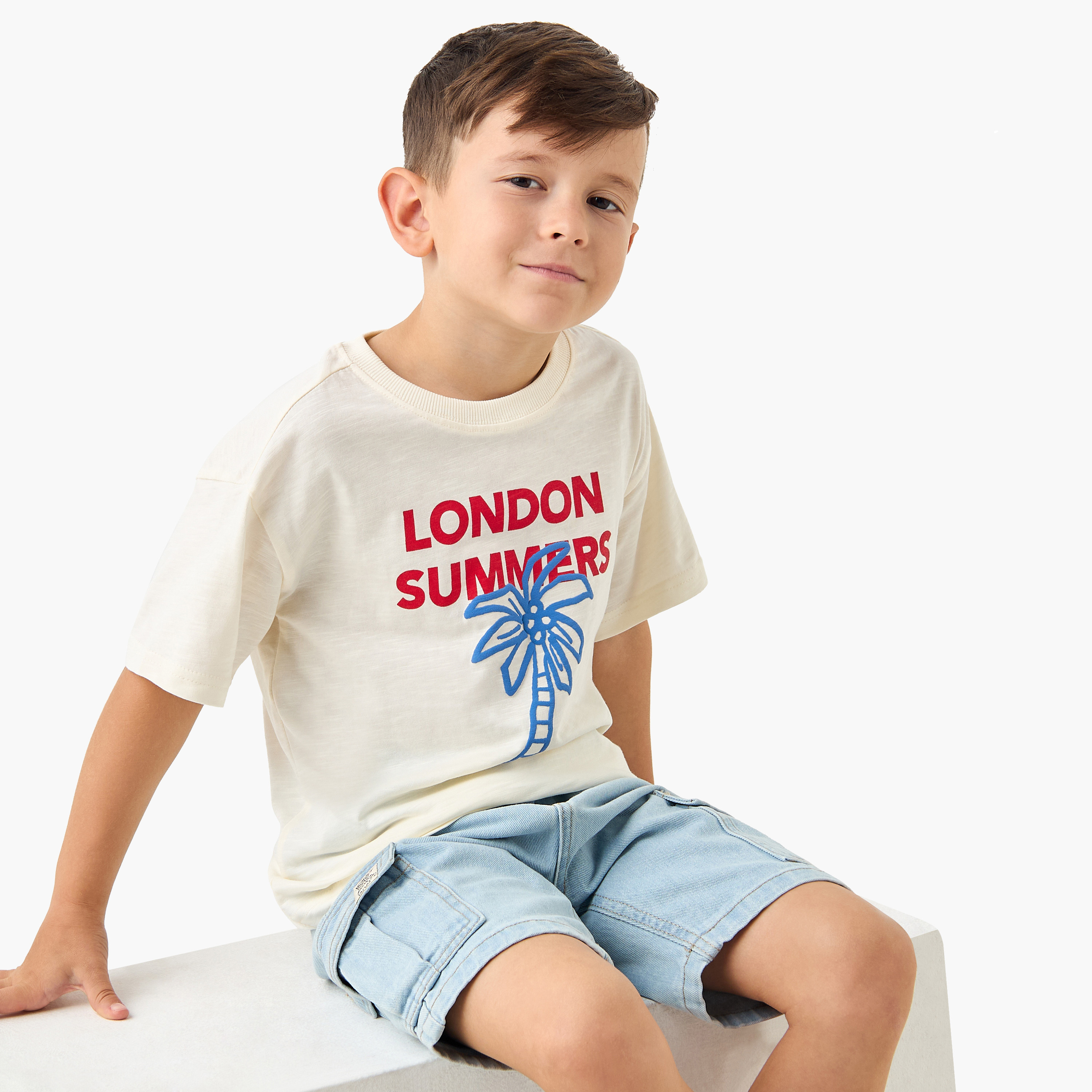 تيشيرت بطبعات وياقة ضيقة وأكمام قصيرة من لي كوبر-boys-clothing-tshirtsandpolos-image-1