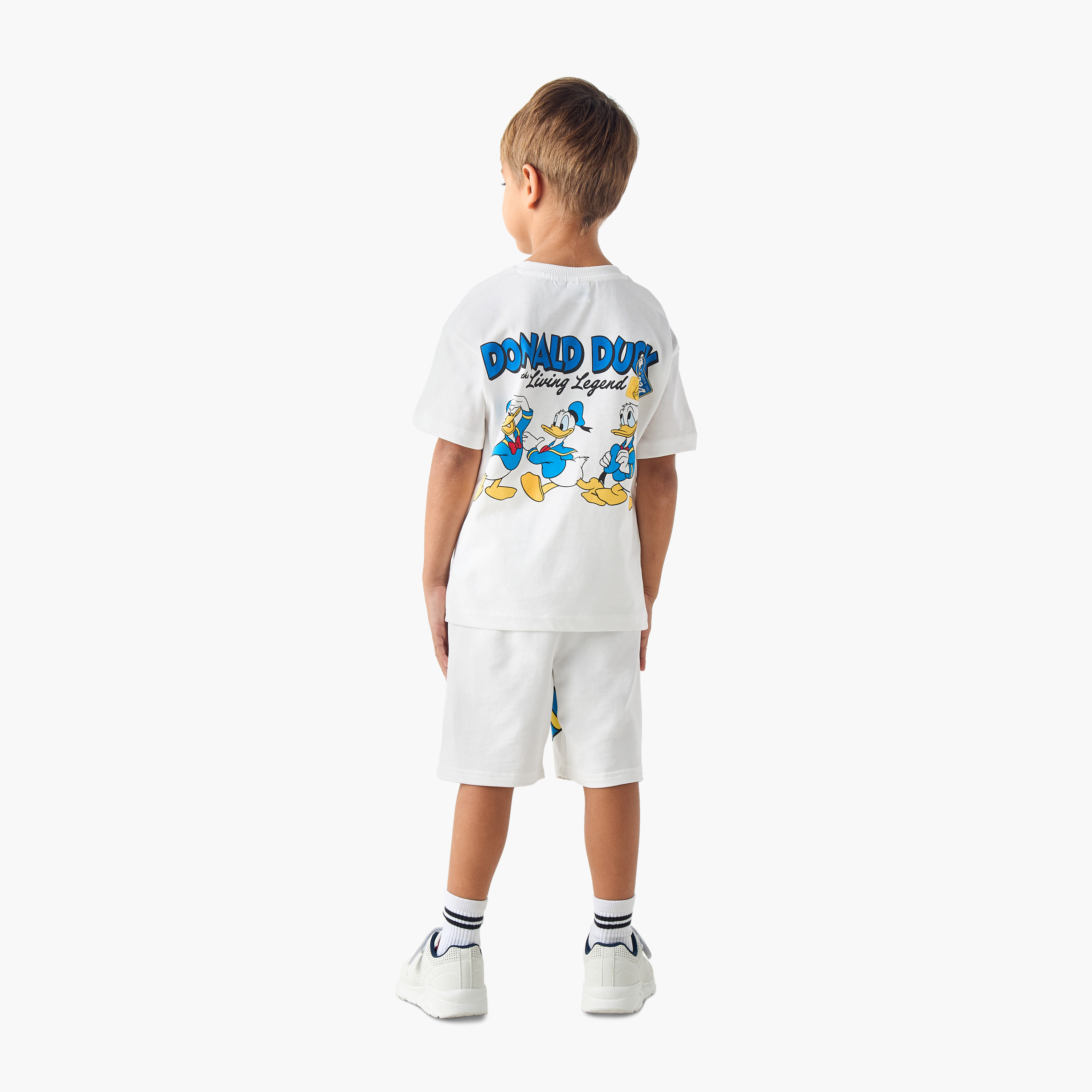 طقم شورت وتيشيرت بطبعات دونالد داك-boys-clothing-setsandcoords-image-2