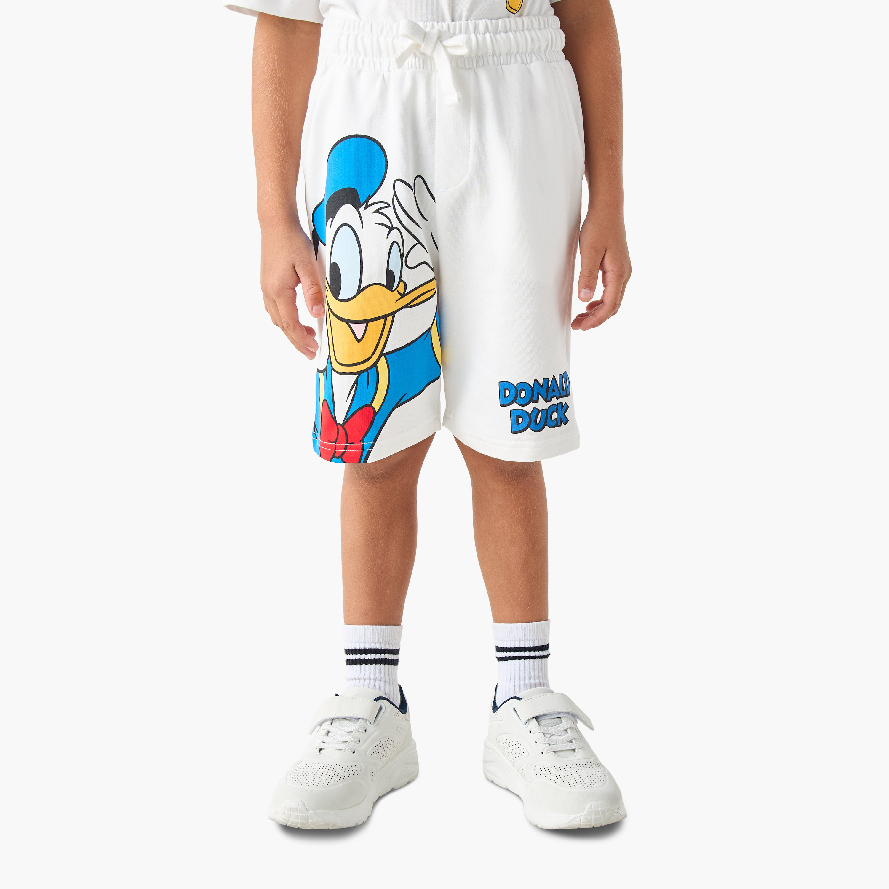 طقم شورت وتيشيرت بطبعات دونالد داك-boys-clothing-setsandcoords-image-4