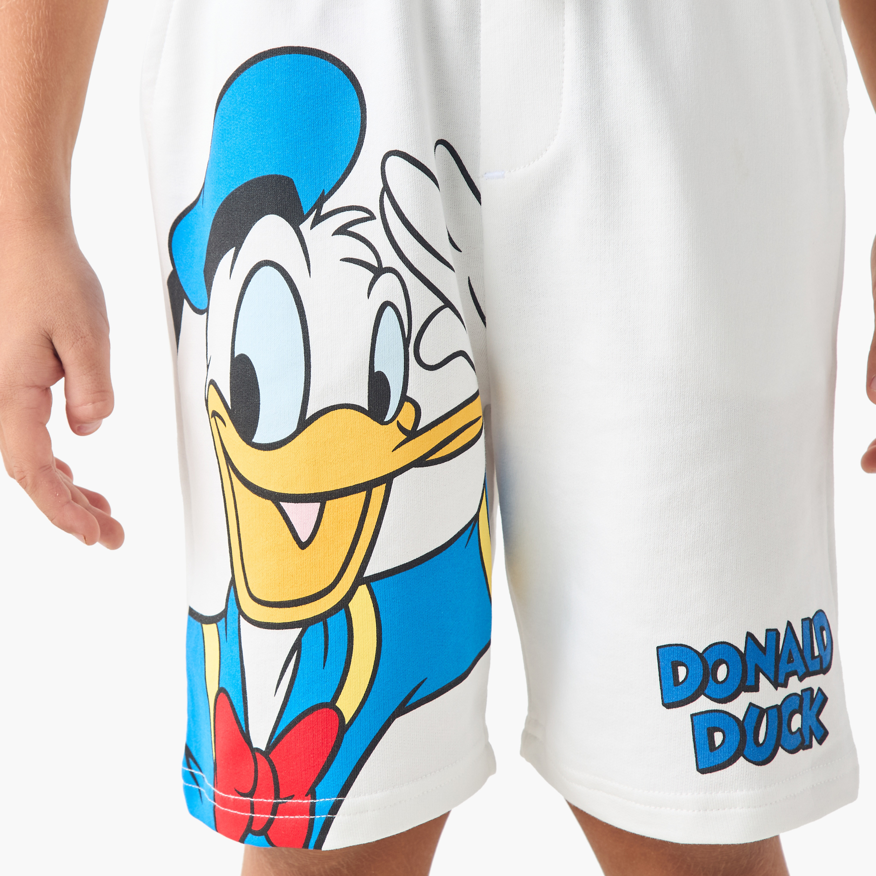طقم شورت وتيشيرت بطبعات دونالد داك-boys-clothing-setsandcoords-image-5