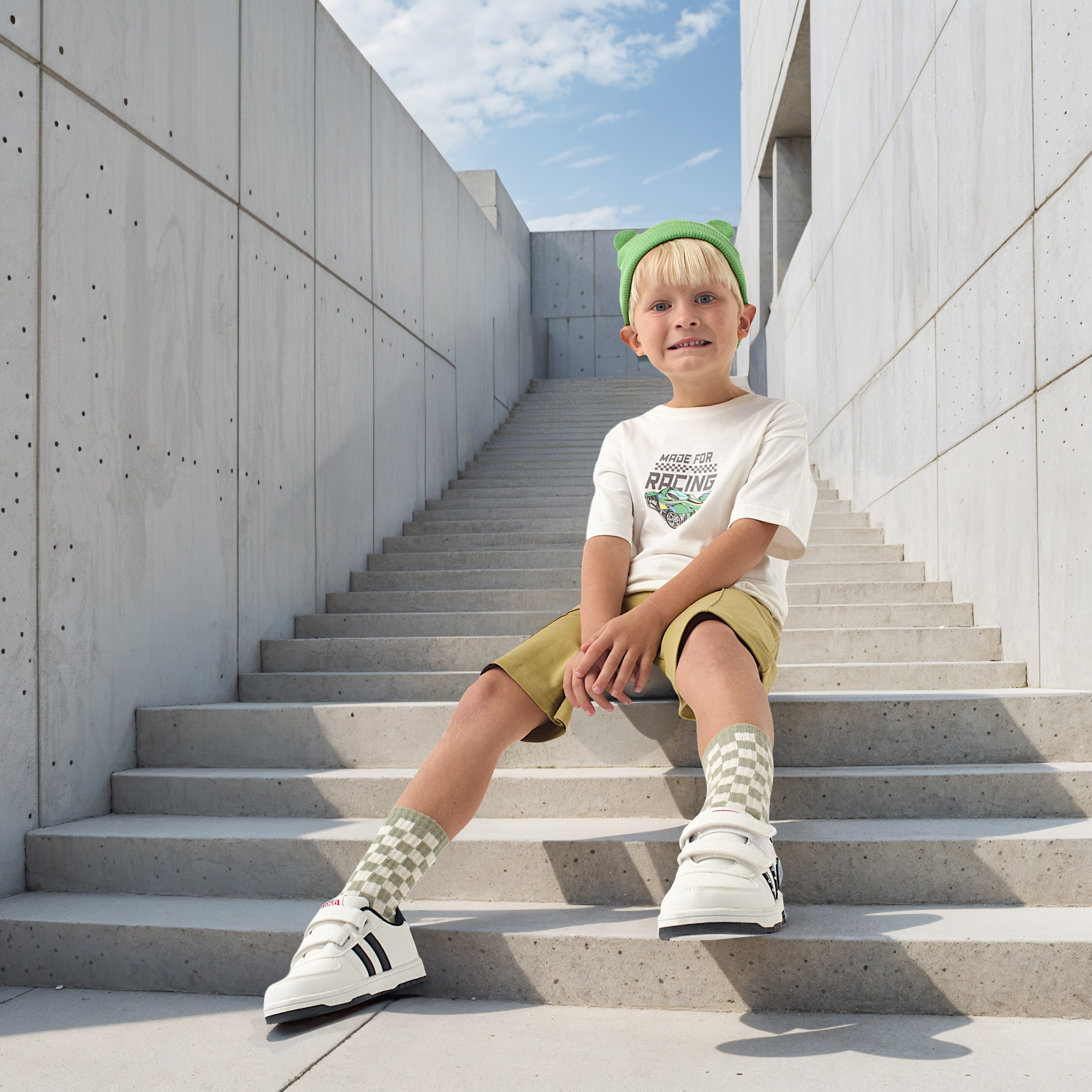 Graphic Print T-shirt with Short Sleeves-boys-clothing-tshirtsandpolos-image-2