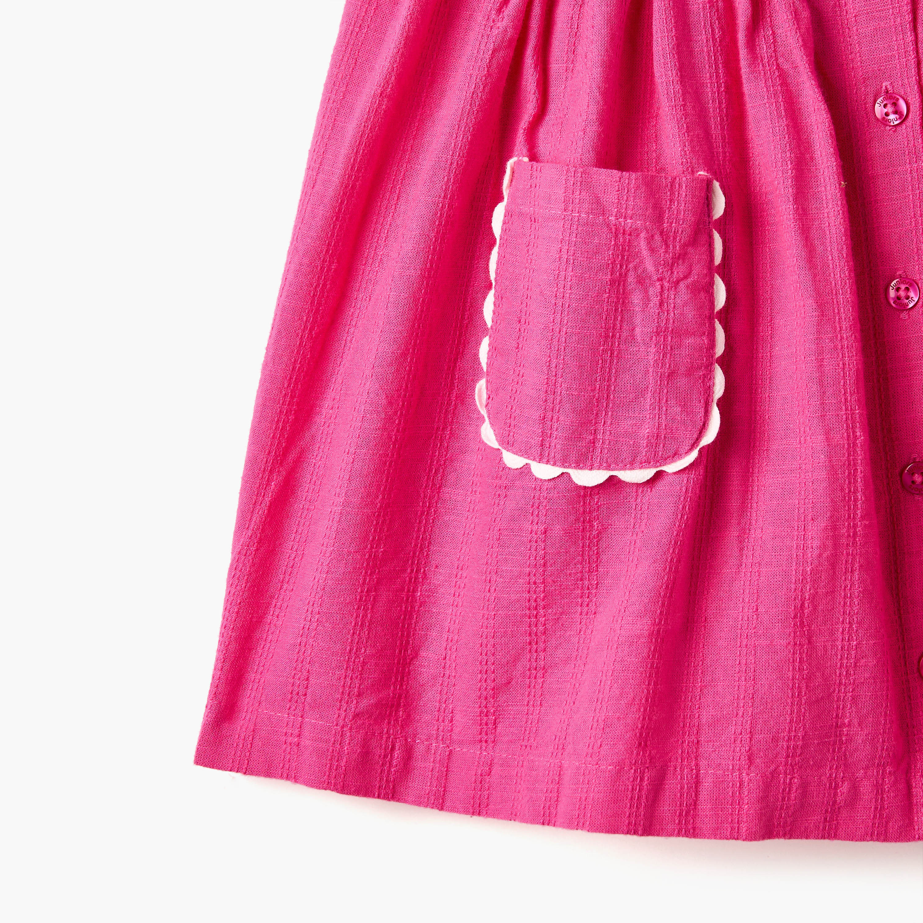 فستان دون أكمام بجيوب وأزرار إغلاق وفيونكة من جونيورز-baby-girls-clothing-dressesandjumpsuits-image-4