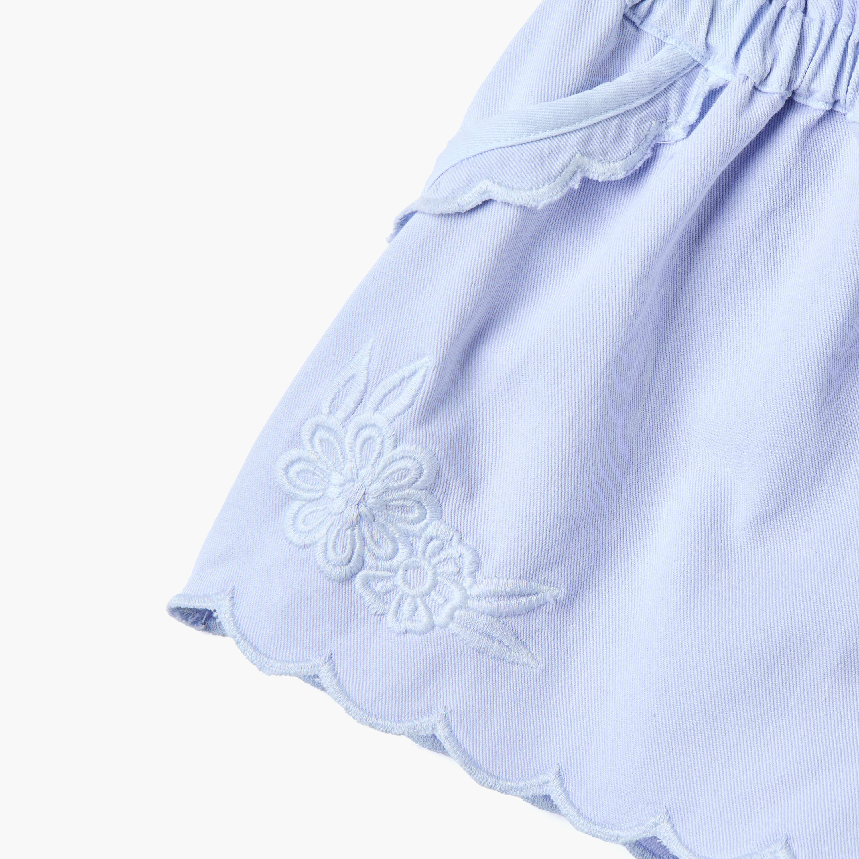 شورت مطرز بحواف صدفية وجيوب من جونيورز-baby-girls-clothing-bottoms-shorts-image-4