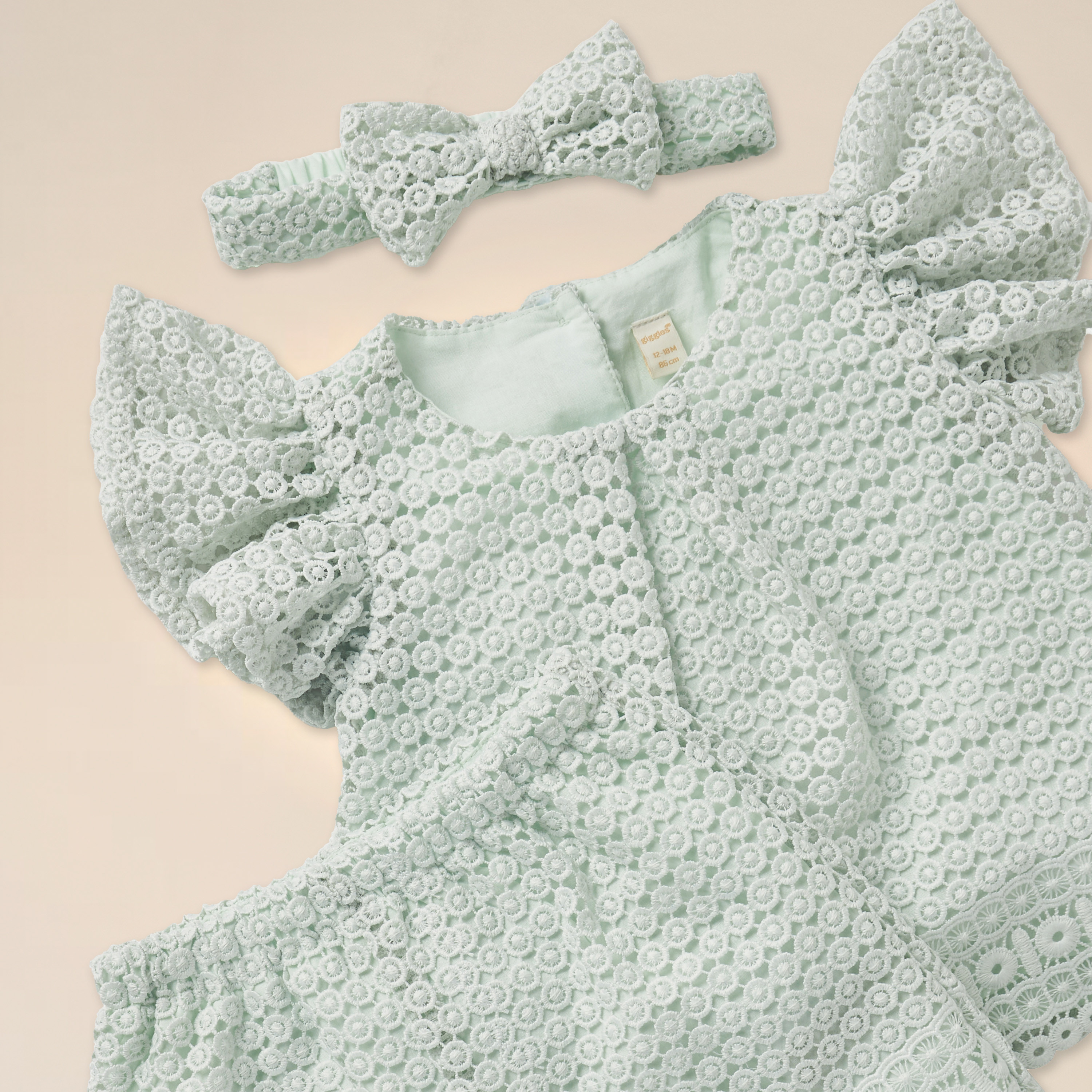 بلوزة بارزة الملمس وتنورة وشريطة رأس من جيجلز-baby-girls-clothing-setsandcoords-image-5