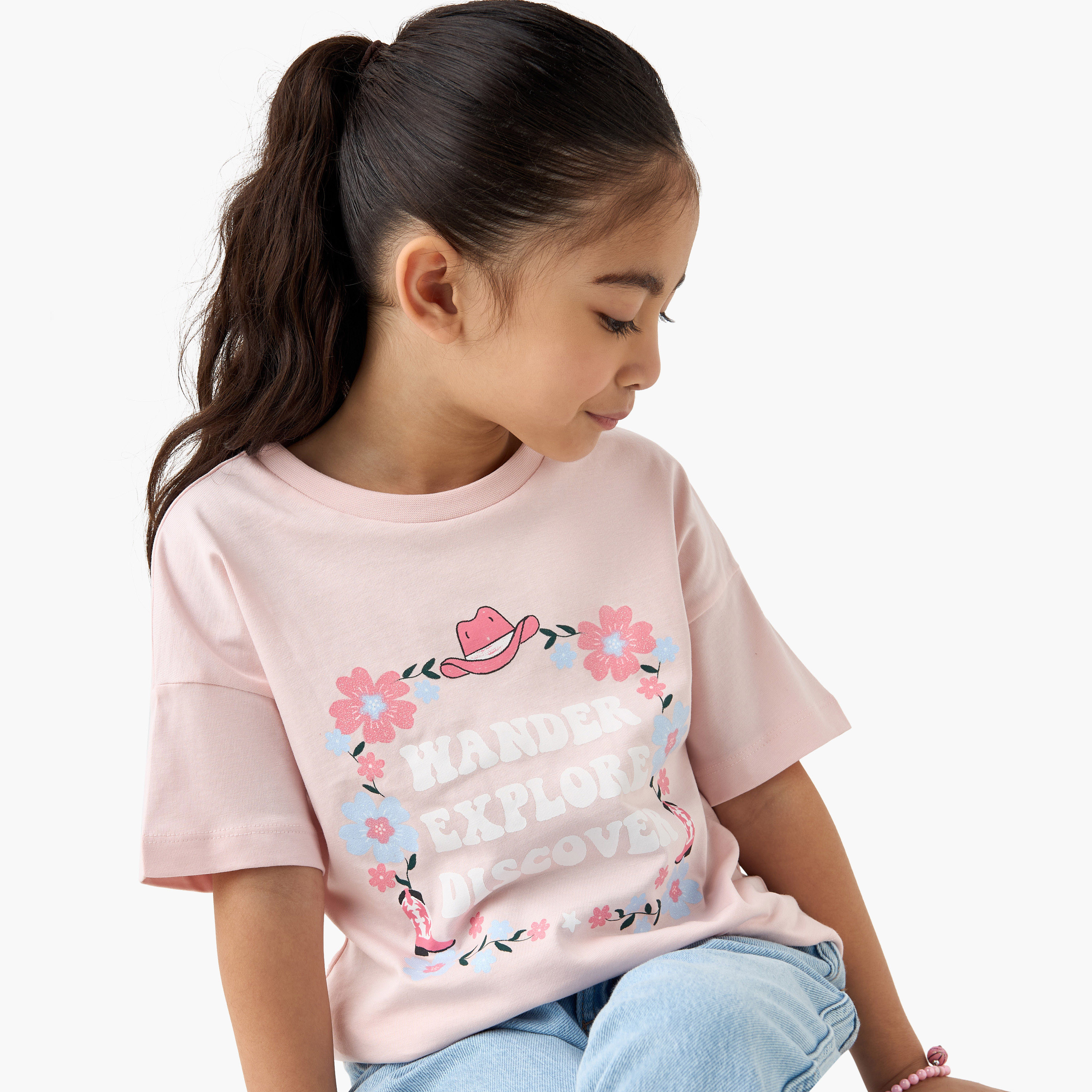Juniors Graphic Print T-shirt with Short Sleeves-girls-clothing-tshirts-image-4