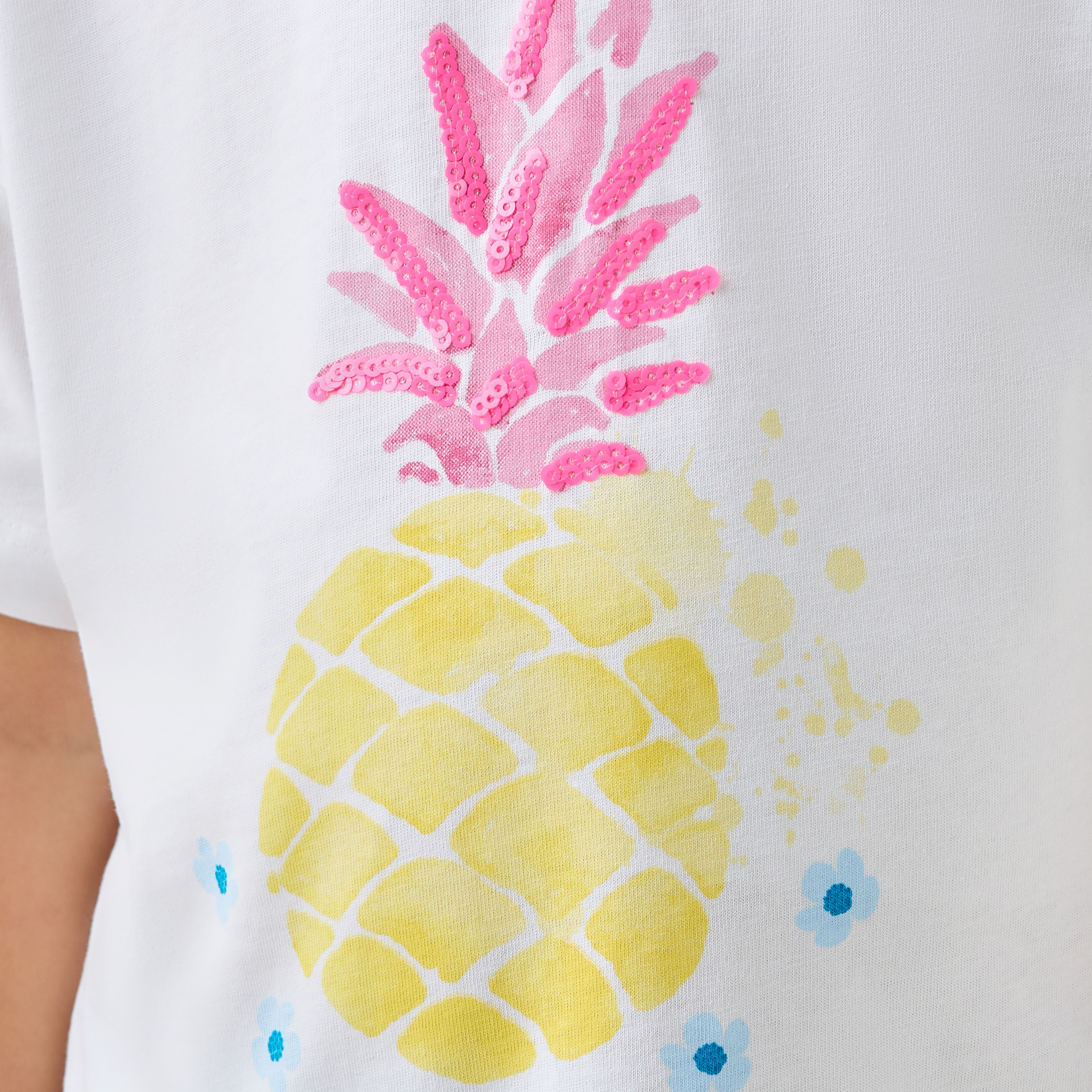 Juniors Graphic Print Crew Neck T-shirt with Short Sleeves-girls-clothing-tshirts-image-5