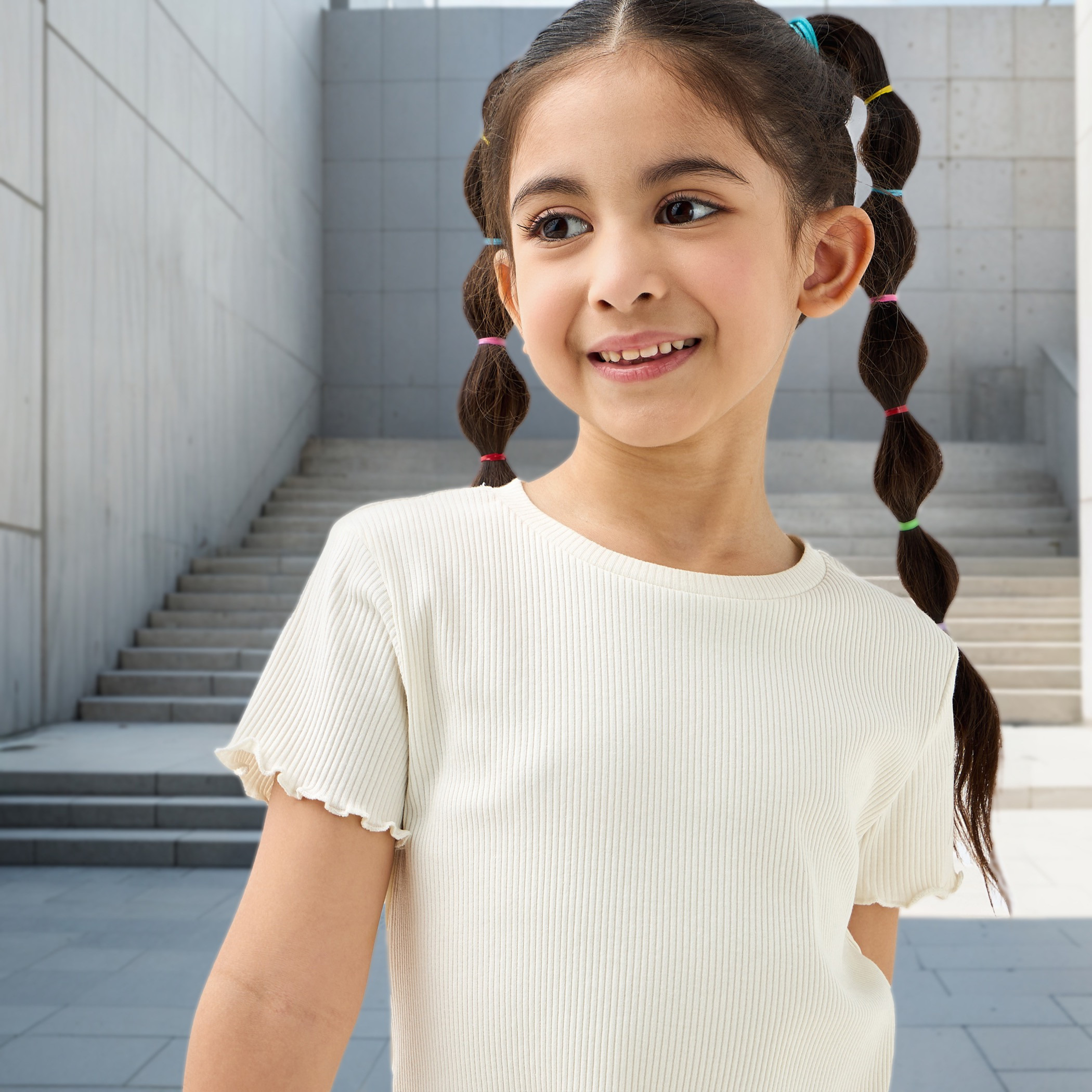 تيشيرت مضلع بأكمام قصيرة وحواف مموجة من جونيورز-girls-clothing-tshirts-image-4