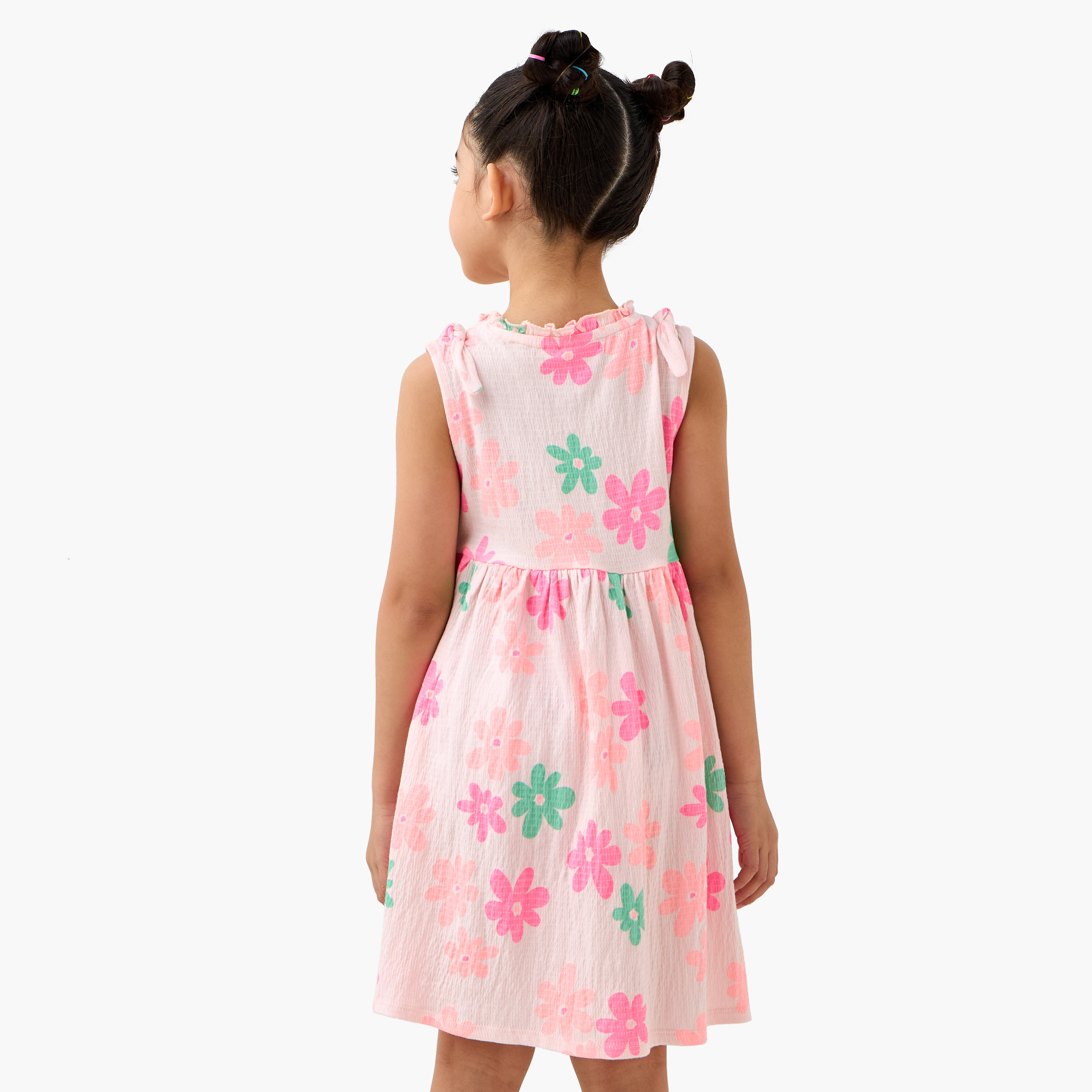 فستان دون أكمام بياقة بكشكش وفيونكة وطبعات زهرية من جونيورز-girls-clothing-dressesandjumpsuits-image-3