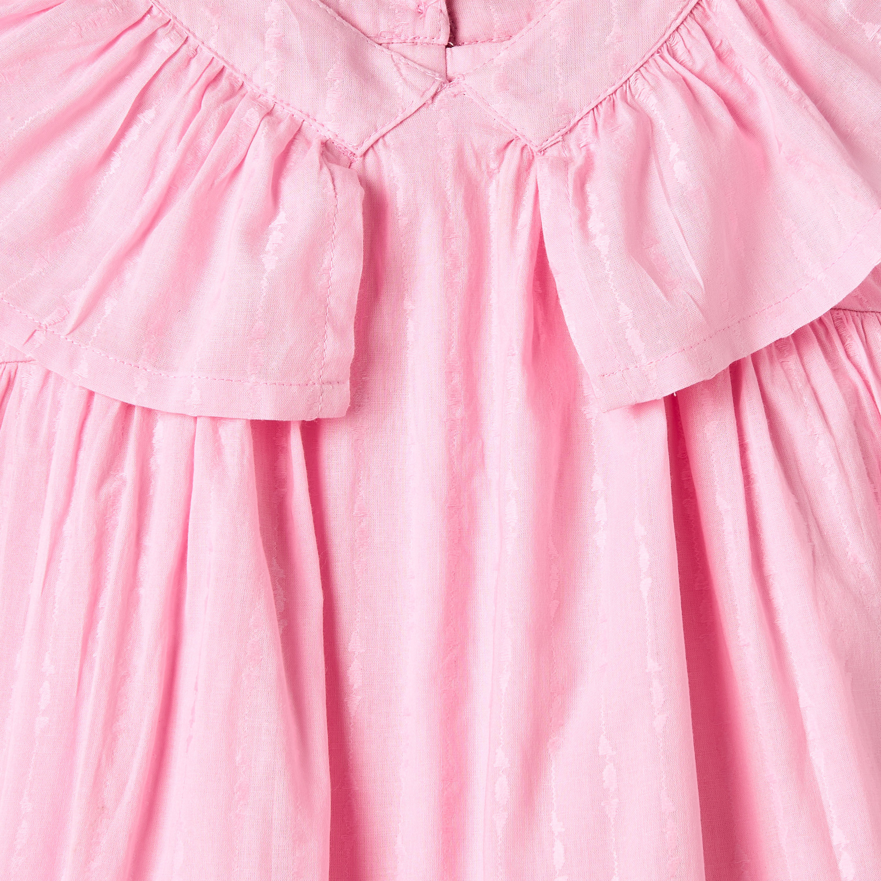 فستان إيه لاين دون أكمام بارز الملمس بياقة وأزرار إغلاق من جونيورز-girls-clothing-dressesandjumpsuits-image-3