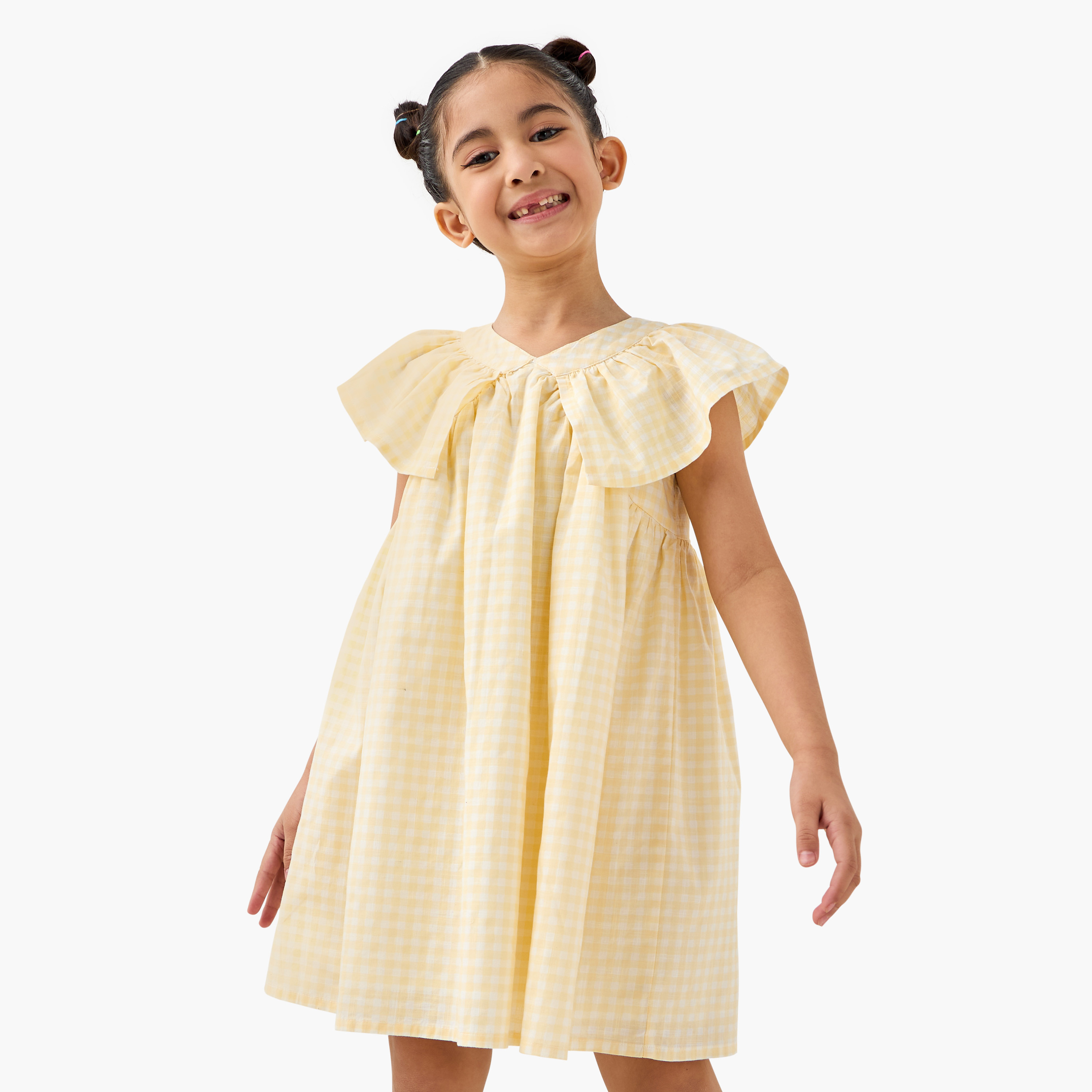 فستان مربعات بتفاصيل كشكش من جونيورز-girls-clothing-dressesandjumpsuits-image-1