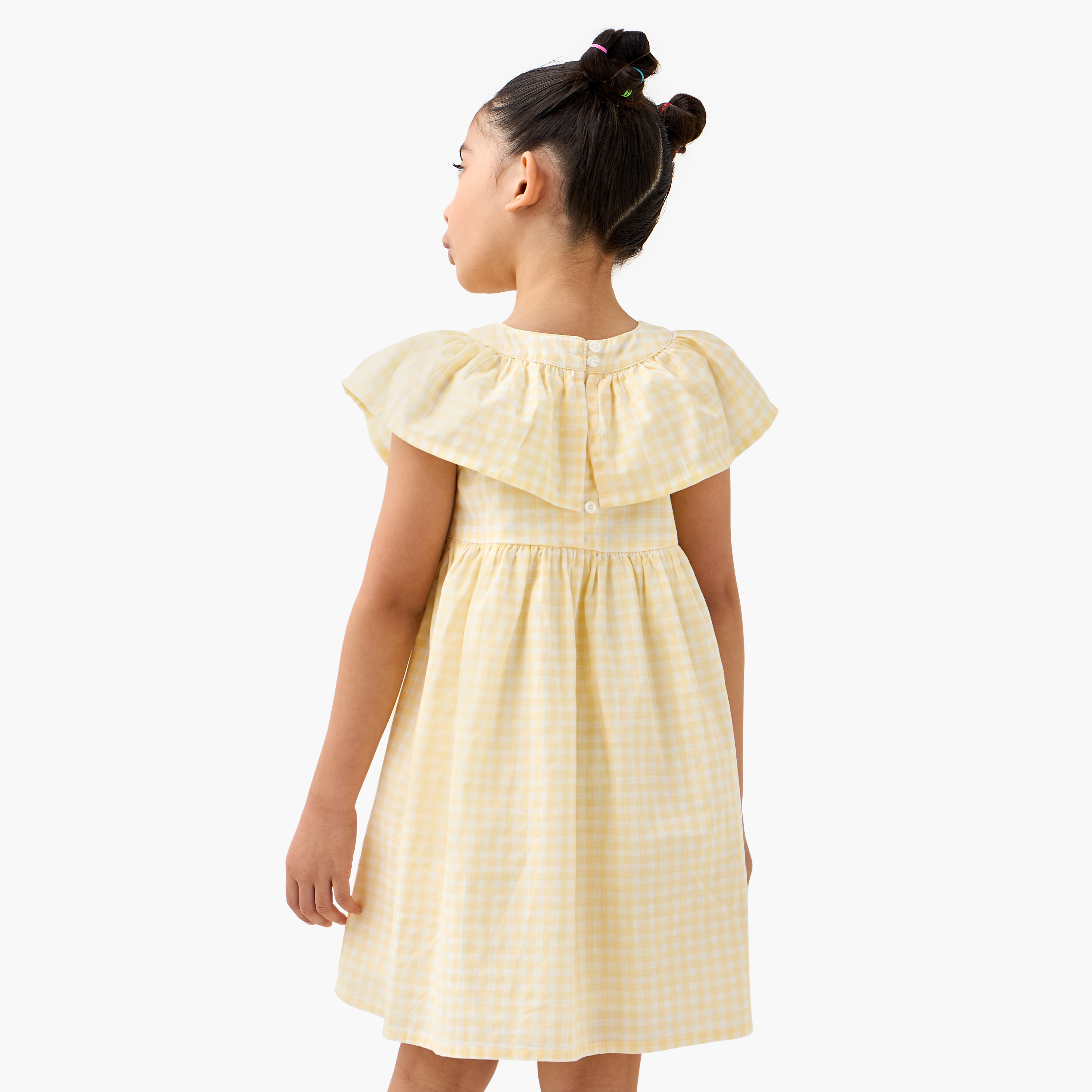 فستان مربعات بتفاصيل كشكش من جونيورز-girls-clothing-dressesandjumpsuits-image-3