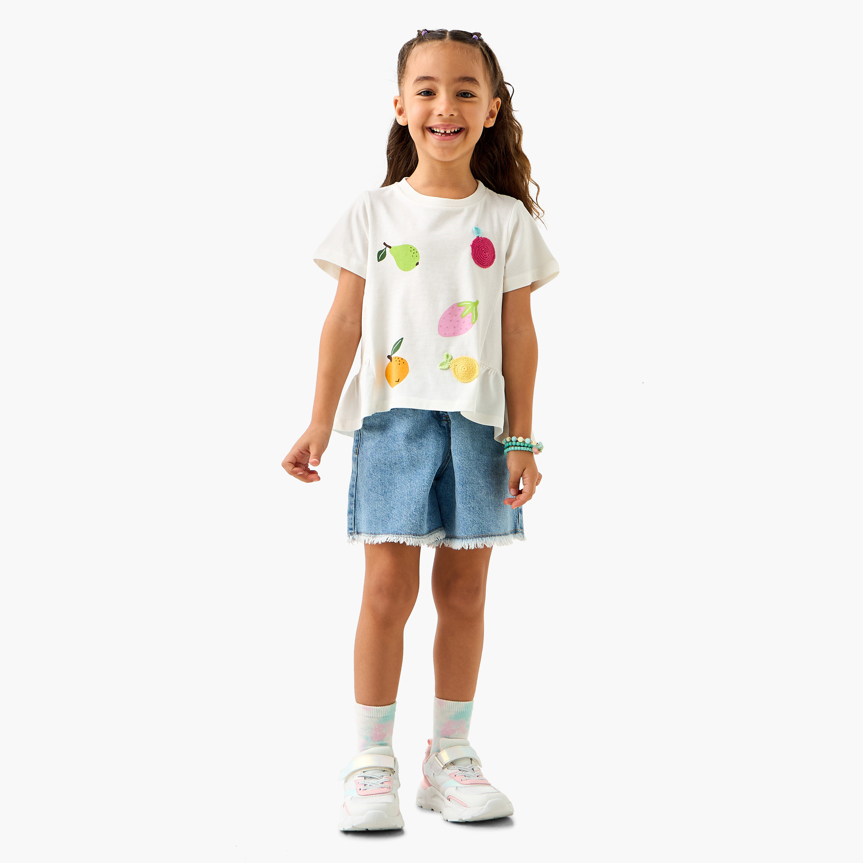 Juniors Applique Detail T-shirt with Short Sleeves-girls-clothing-tshirts-image-2