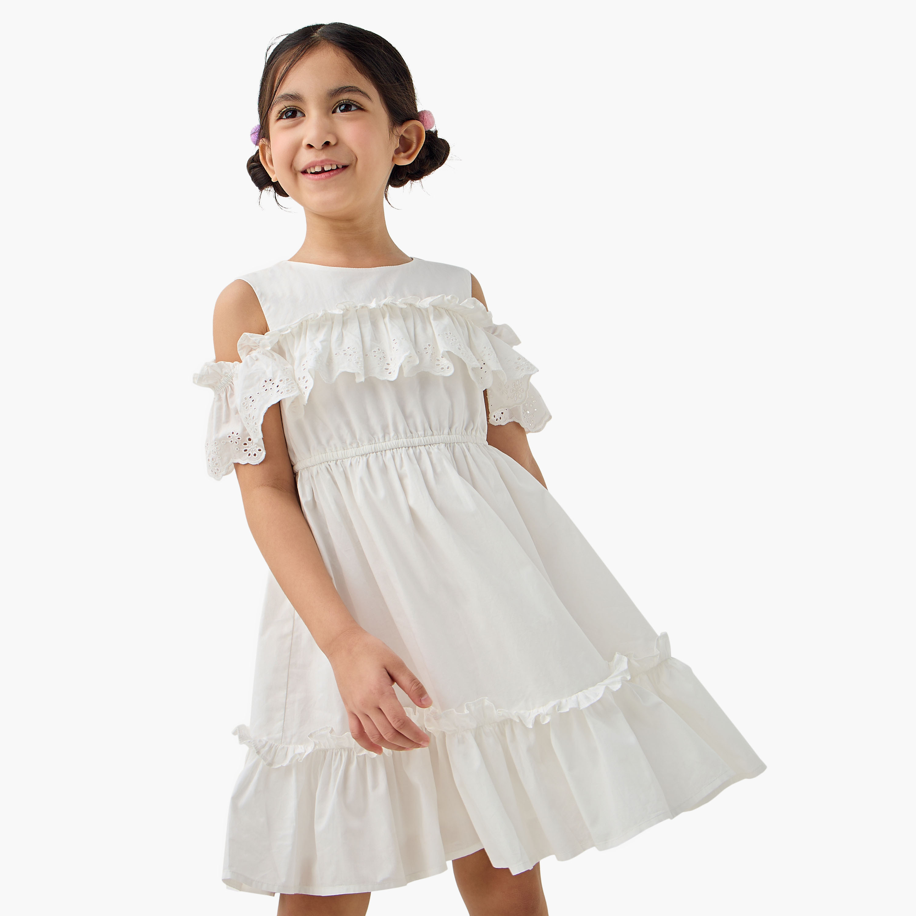 فستان بياقة مستديرة وأكتاف مكشوفة وكشكش من جونيورز-girls-clothing-dressesandjumpsuits-image-6