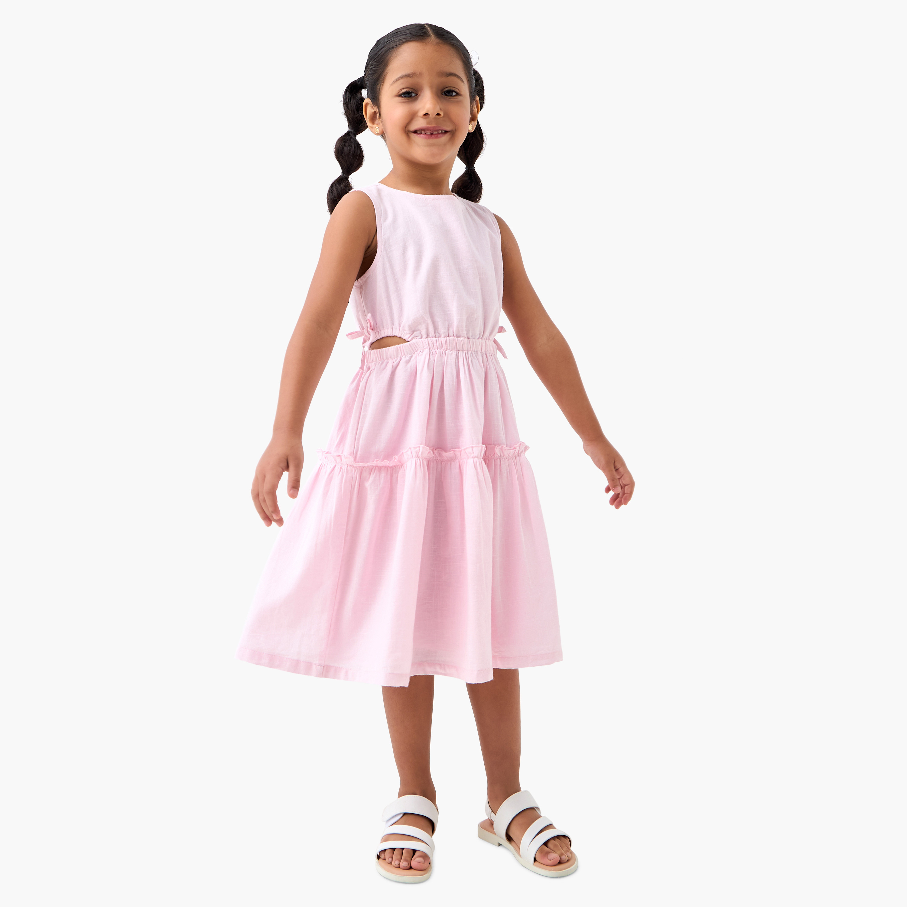 فستان متعدد الطبقات دون أكمام بتفاصيل مفرغة من جونيورز-girls-clothing-dressesandjumpsuits-image-1