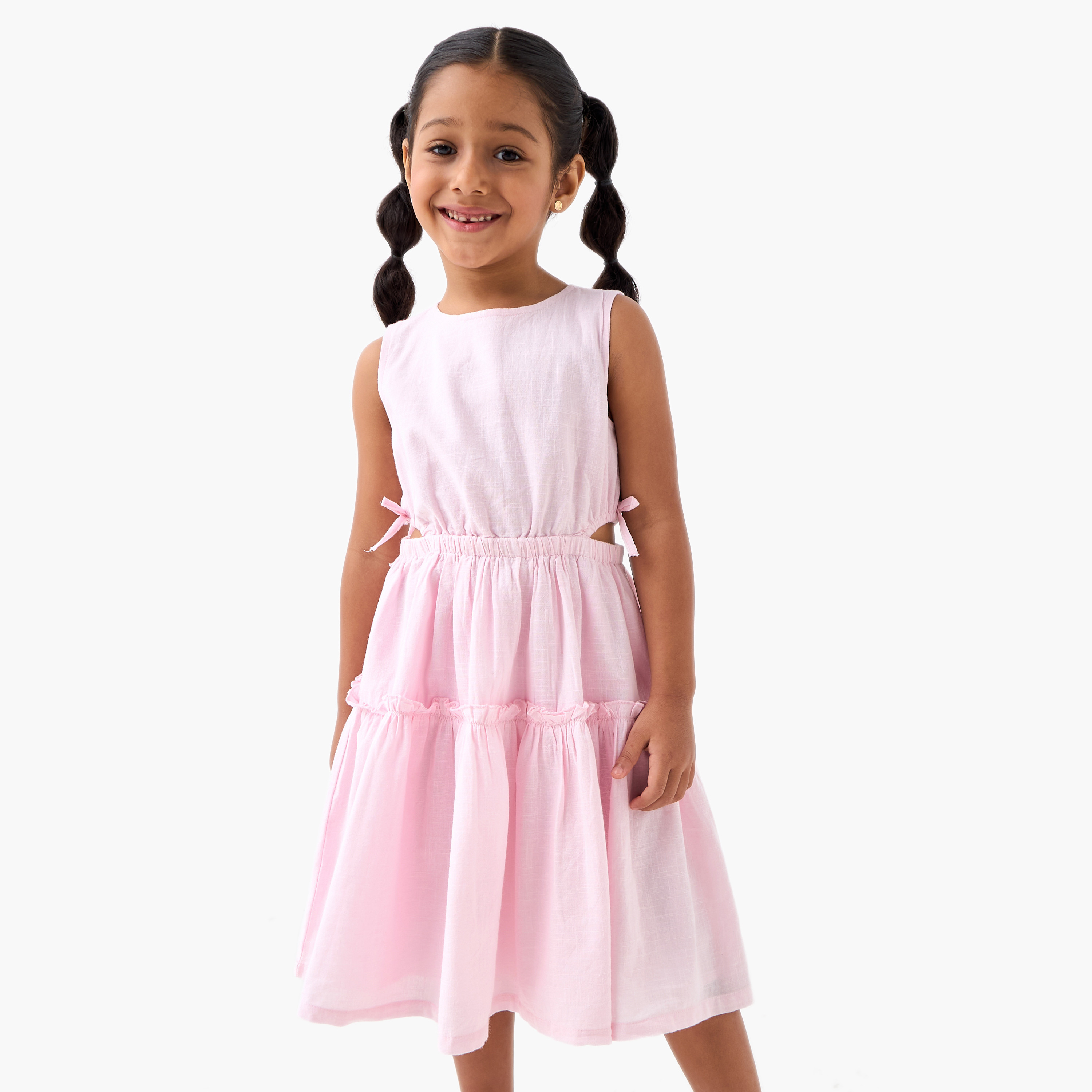 فستان متعدد الطبقات دون أكمام بتفاصيل مفرغة من جونيورز-girls-clothing-dressesandjumpsuits-image-2