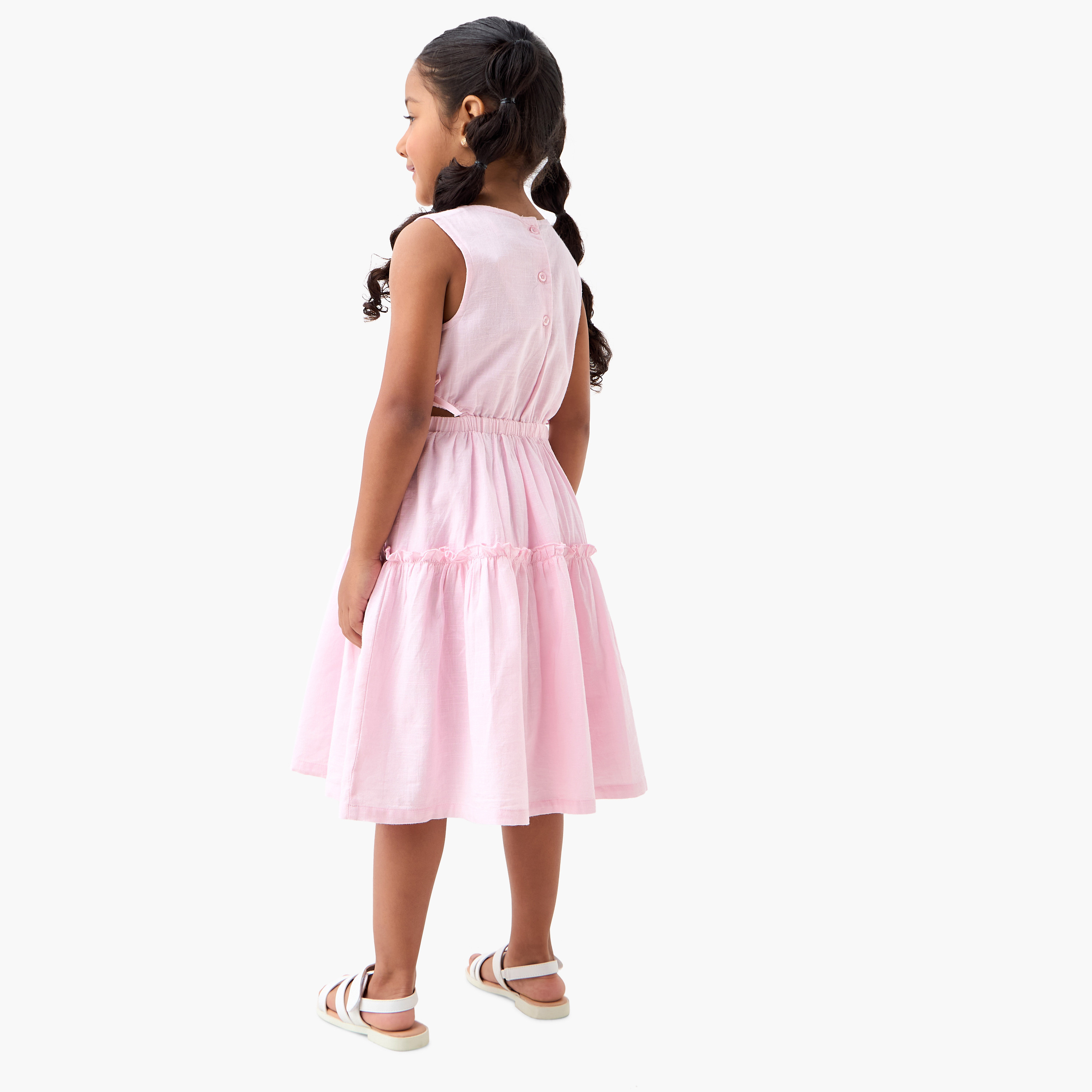 فستان متعدد الطبقات دون أكمام بتفاصيل مفرغة من جونيورز-girls-clothing-dressesandjumpsuits-image-3