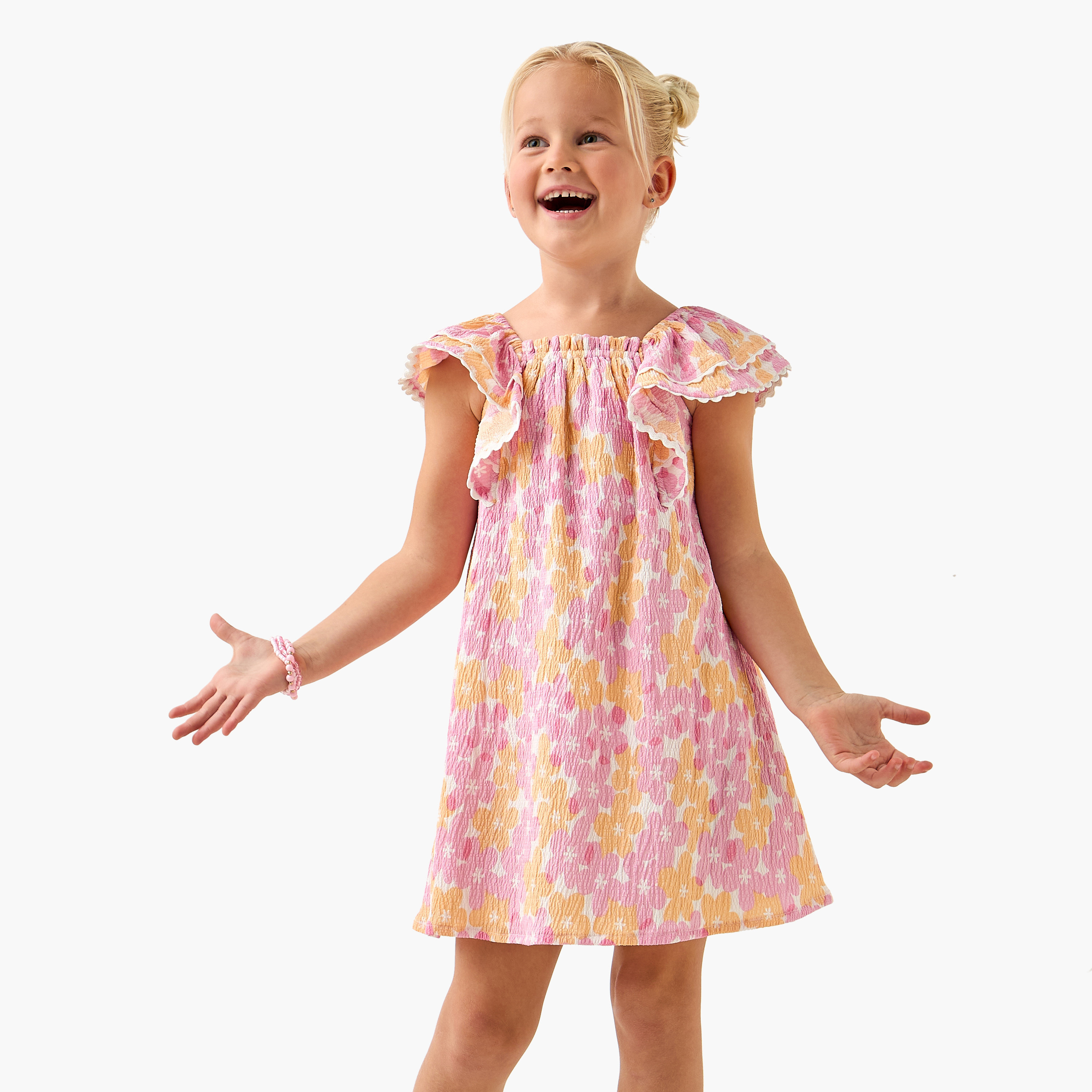 فستان بطبعات أزهار وأكمام كشكش من جونيورز-girls-clothing-dressesandjumpsuits-image-1
