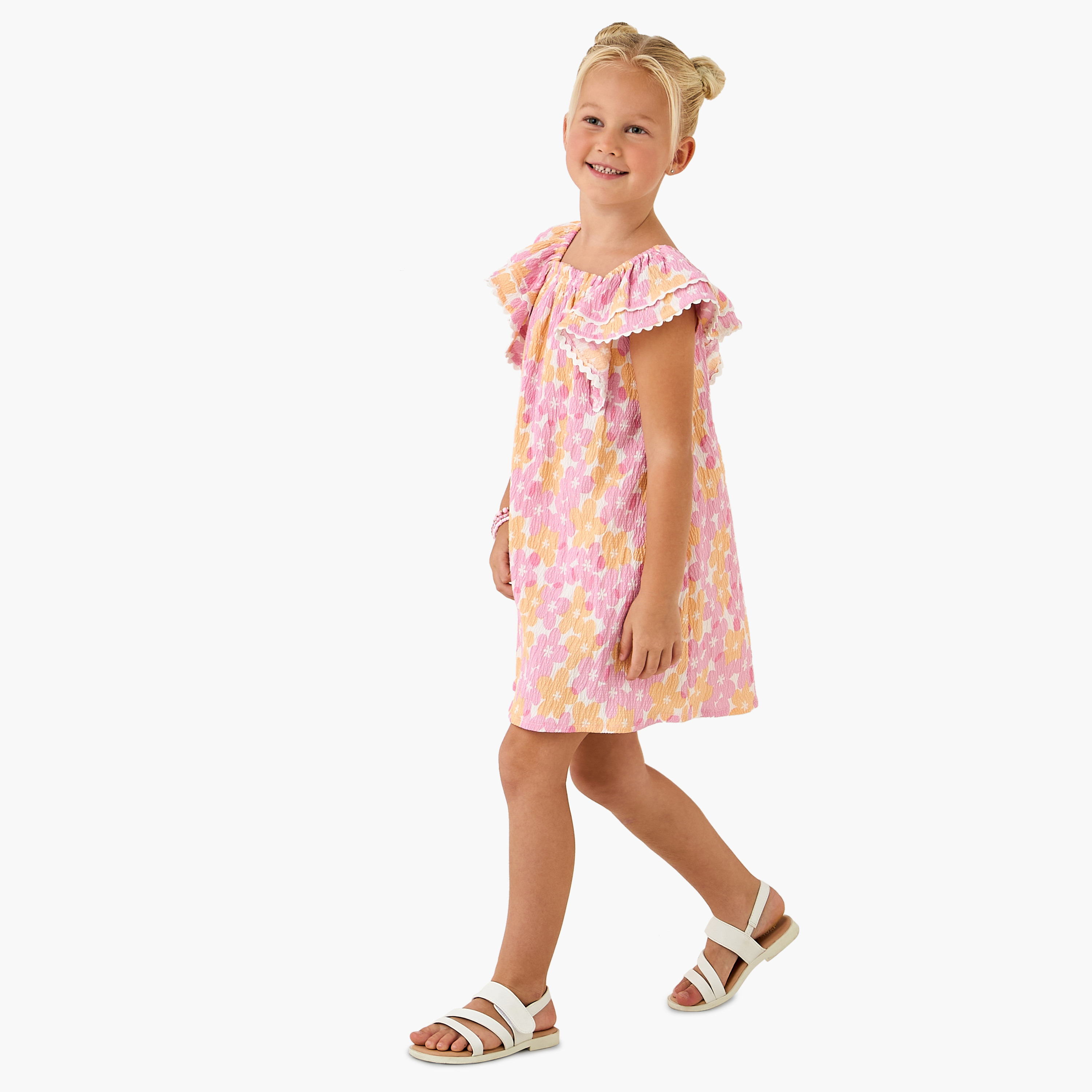 فستان بطبعات أزهار وأكمام كشكش من جونيورز-girls-clothing-dressesandjumpsuits-image-2
