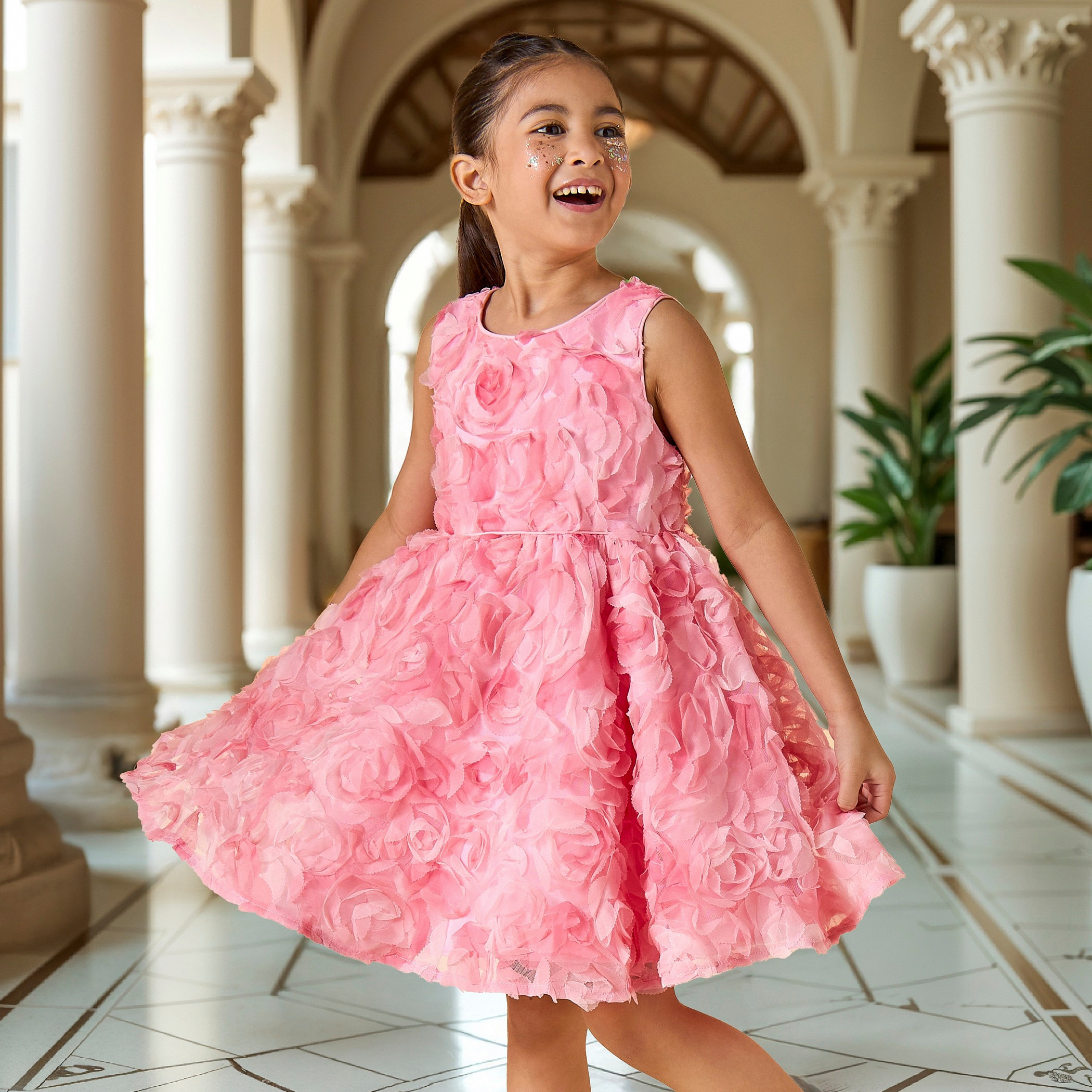 فستان بلا أكمام مزين بالزهور من جونيورز-girls-clothing-dressesandjumpsuits-image-1