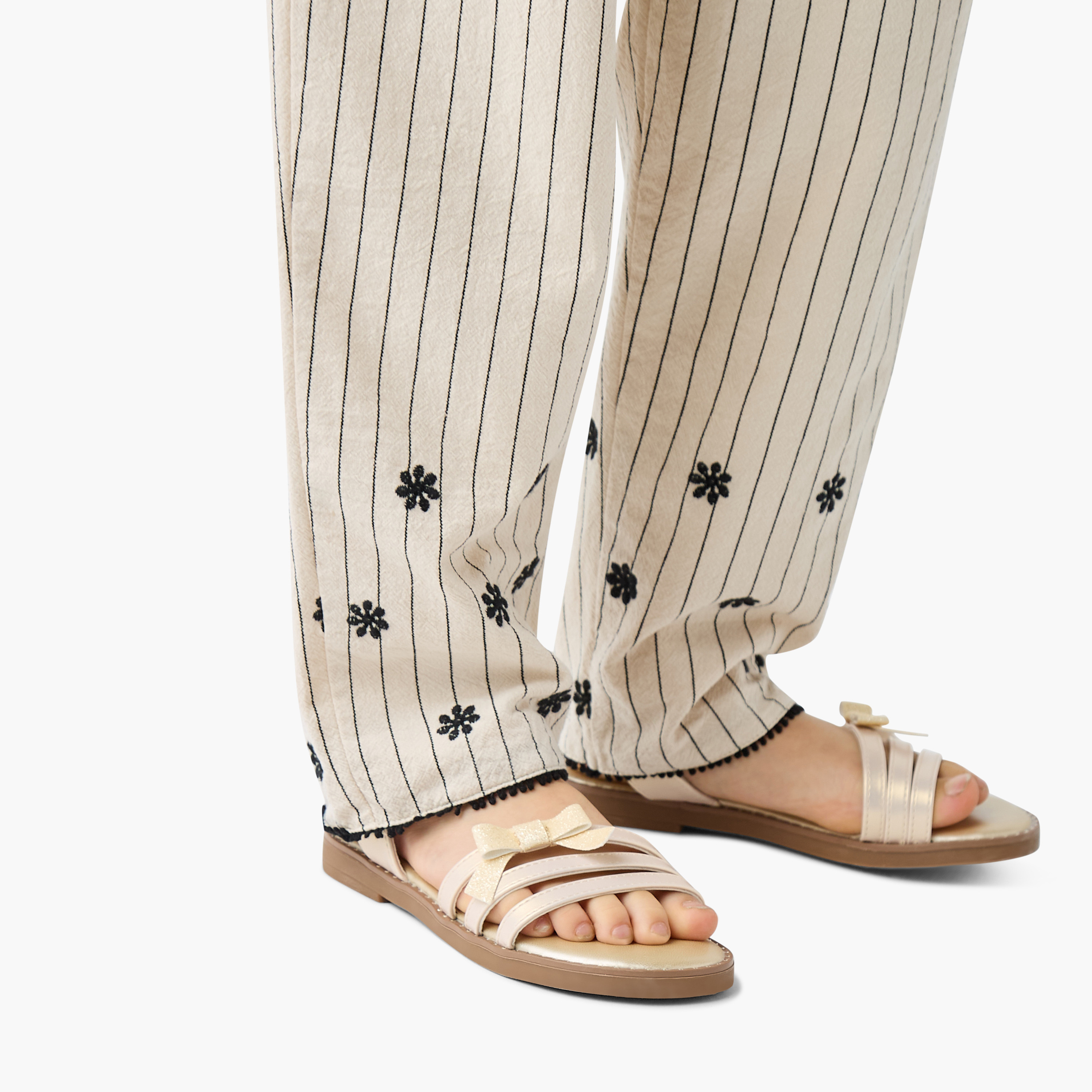 بنطلون مطرز بخصر مطاطي من إليجو-baby-girls-clothing-bottoms-trousers-image-1