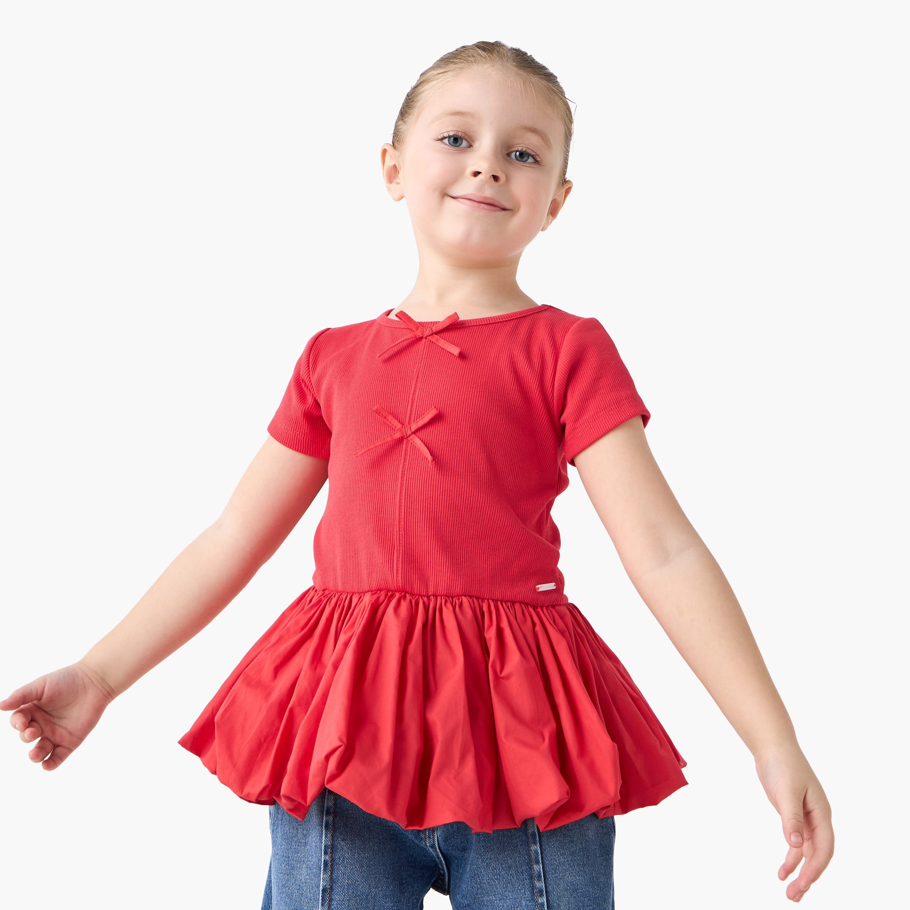 بلوزة بيبلوم بفيونكة وأكمام قصيرة من لي كوبر-girls-clothing-tshirts-image-1
