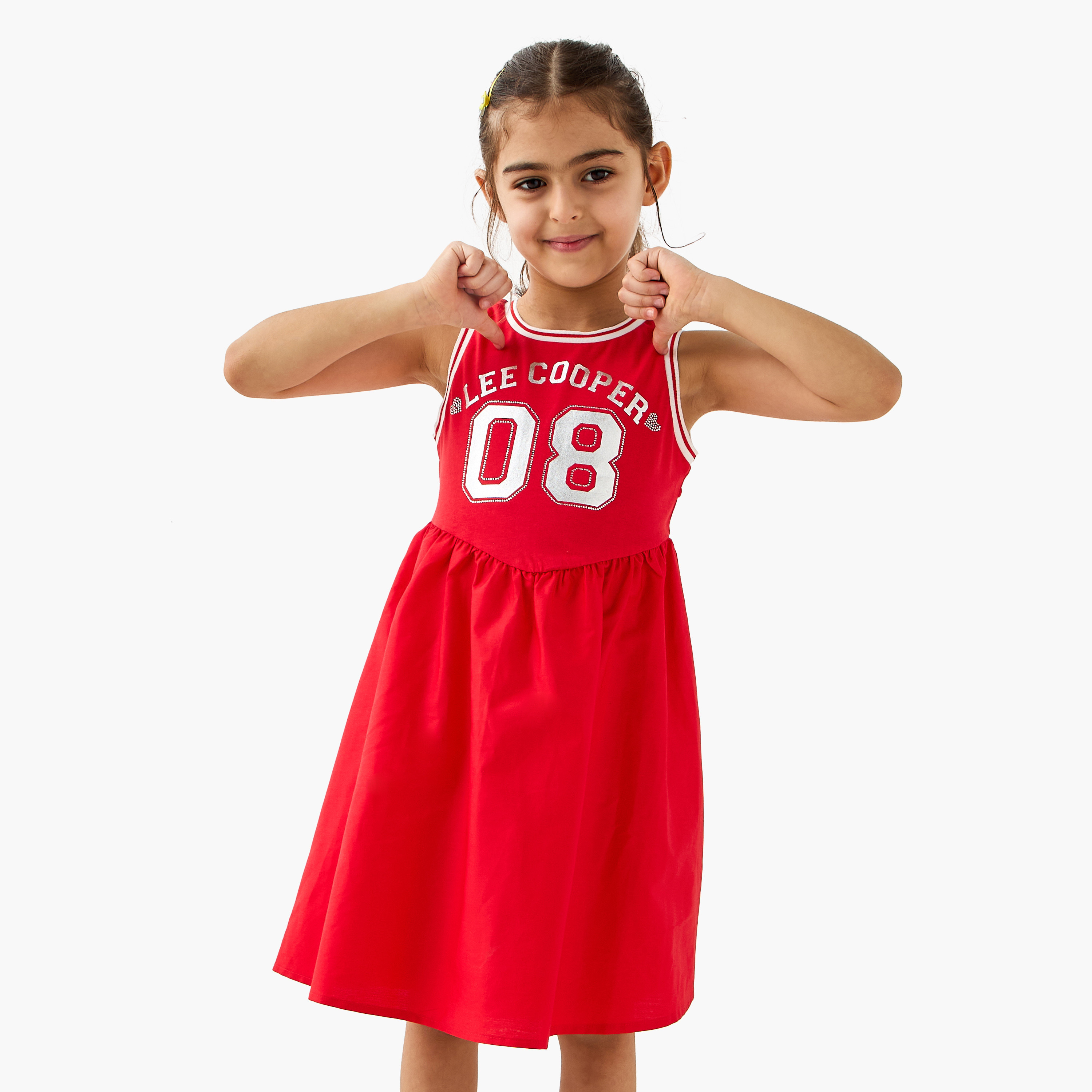 فستان دون أكمام بطبعات شعار من لي كوبر-girls-clothing-dressesandjumpsuits-image-1