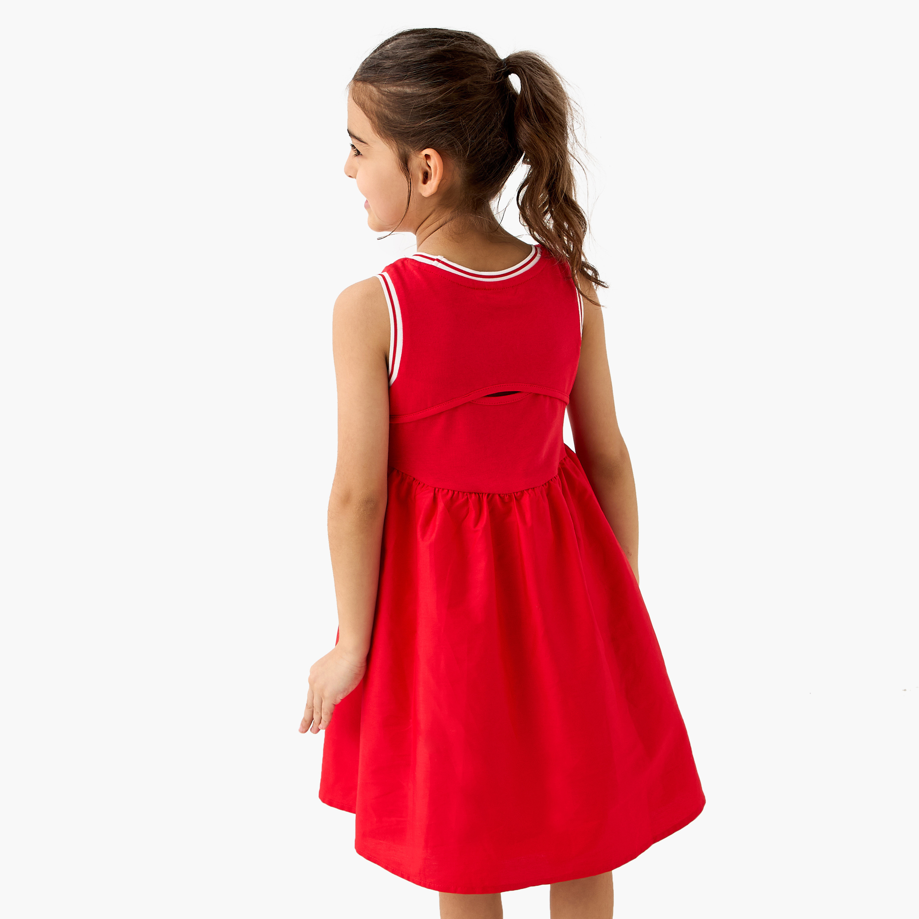 فستان دون أكمام بطبعات شعار من لي كوبر-girls-clothing-dressesandjumpsuits-image-3