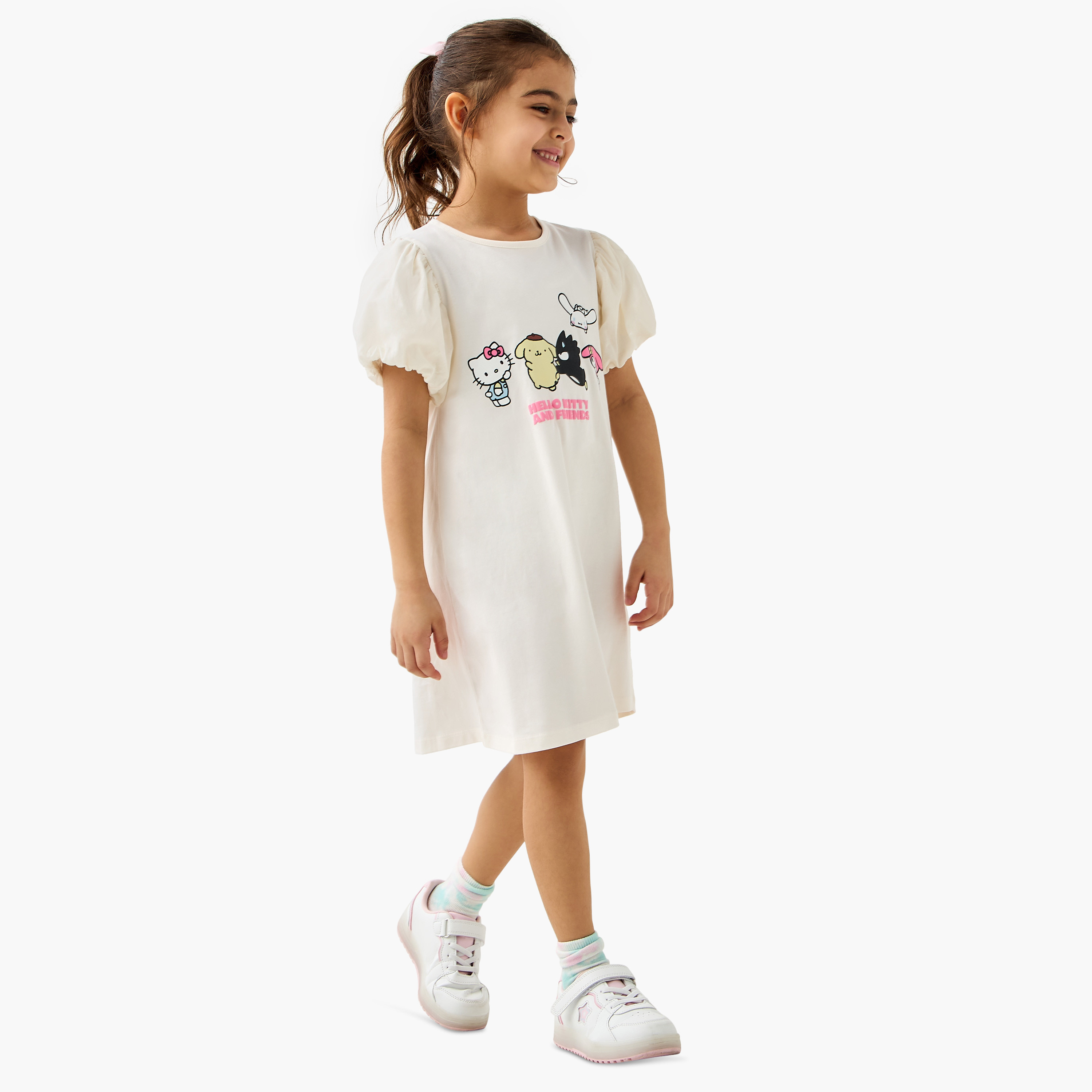 فستان بأكمام قصيرة وطبعات هالو كيتي والأصدقاء من سانريو-girls-clothing-dressesandjumpsuits-image-2