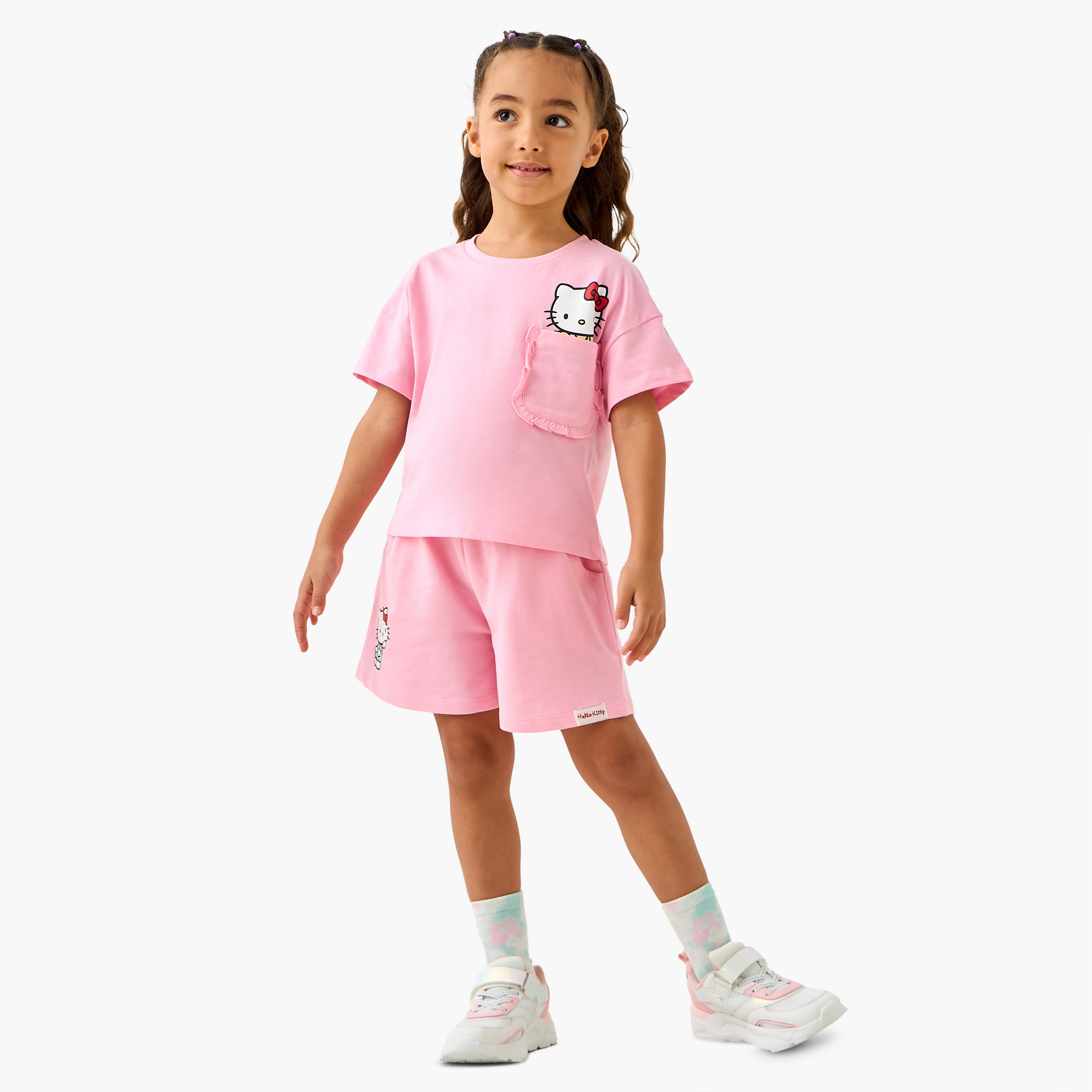 طقم شورت وتيشيرت بطبعات من سانريو-baby-girls-clothing-setsandcoords-image-1