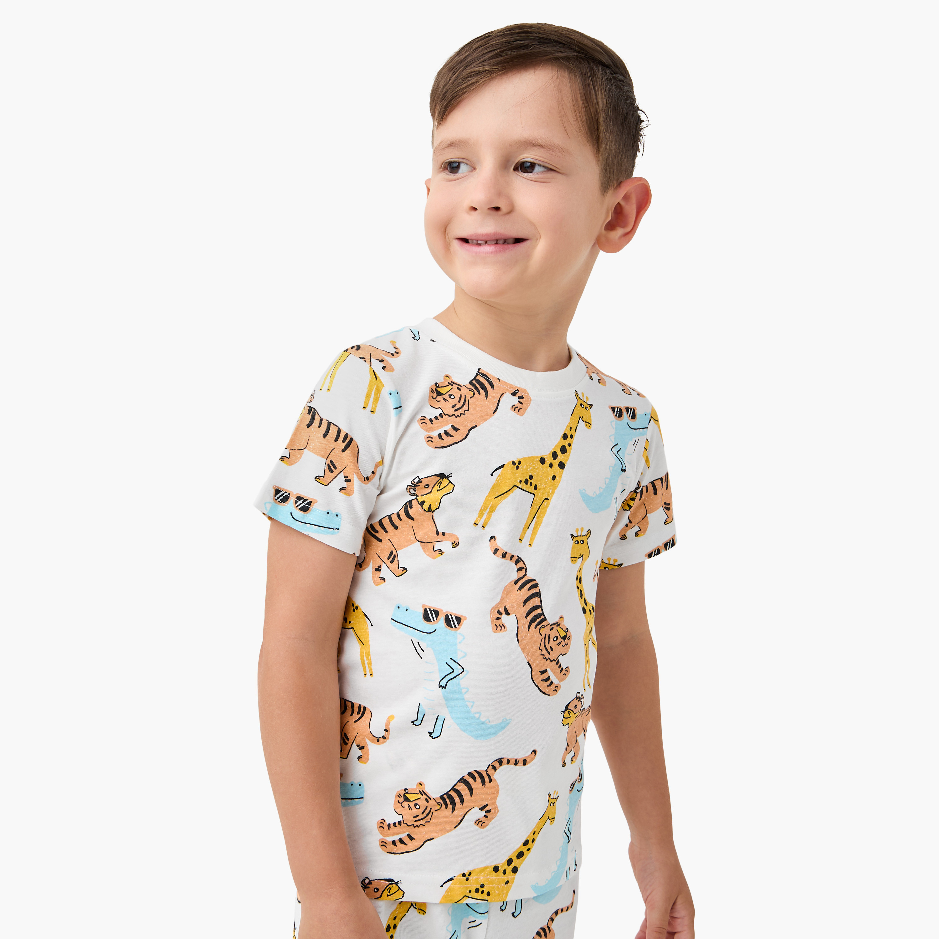 طقم بيجاما قطن بطبعات وأكمام قصيرة وياقة مستديرة  من جونيورز -  طقم من 3 قطع-baby-boys-clothing-nightwear-pyjamasets-image-6