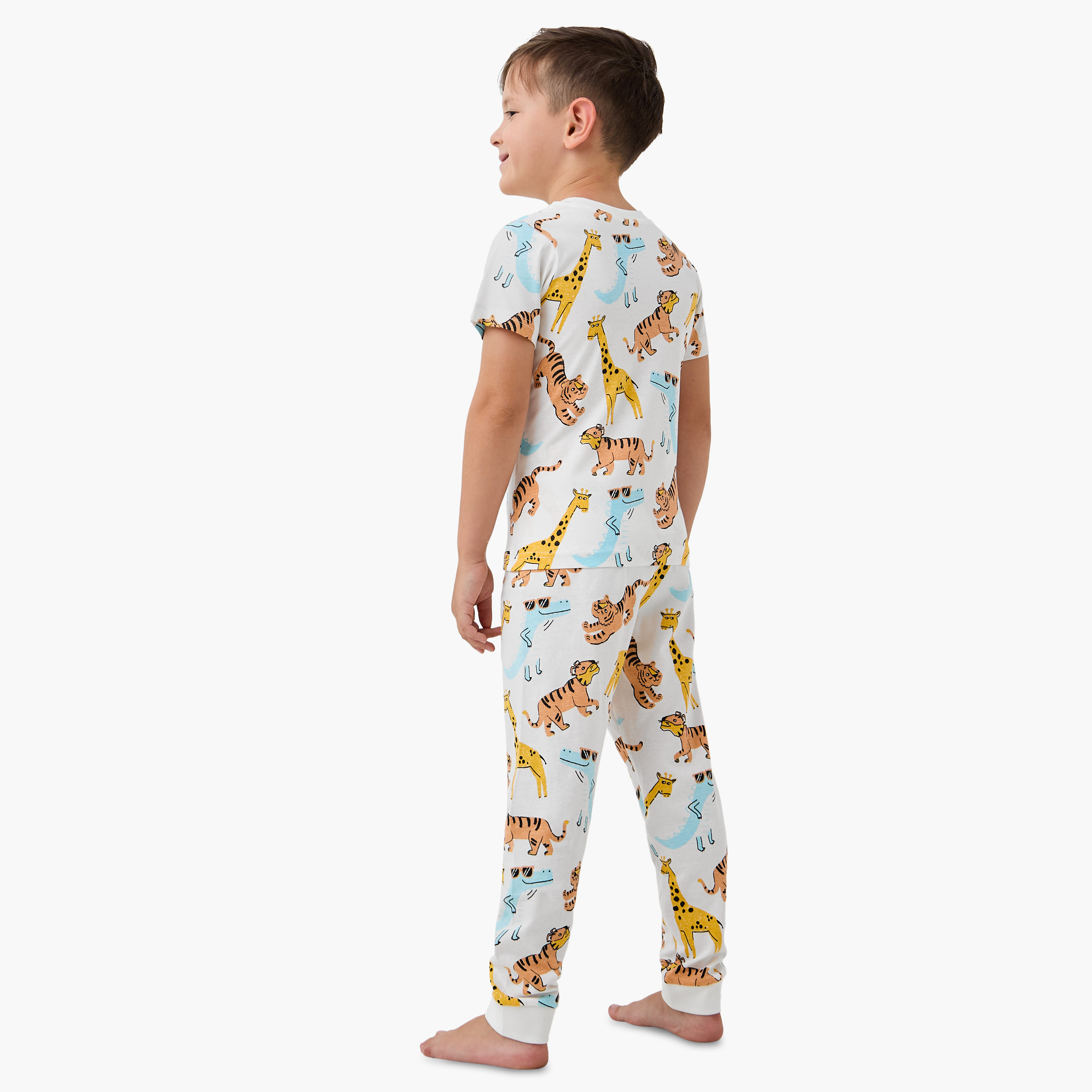 طقم بيجاما قطن بطبعات وأكمام قصيرة وياقة مستديرة  من جونيورز -  طقم من 3 قطع-baby-boys-clothing-nightwear-pyjamasets-image-4