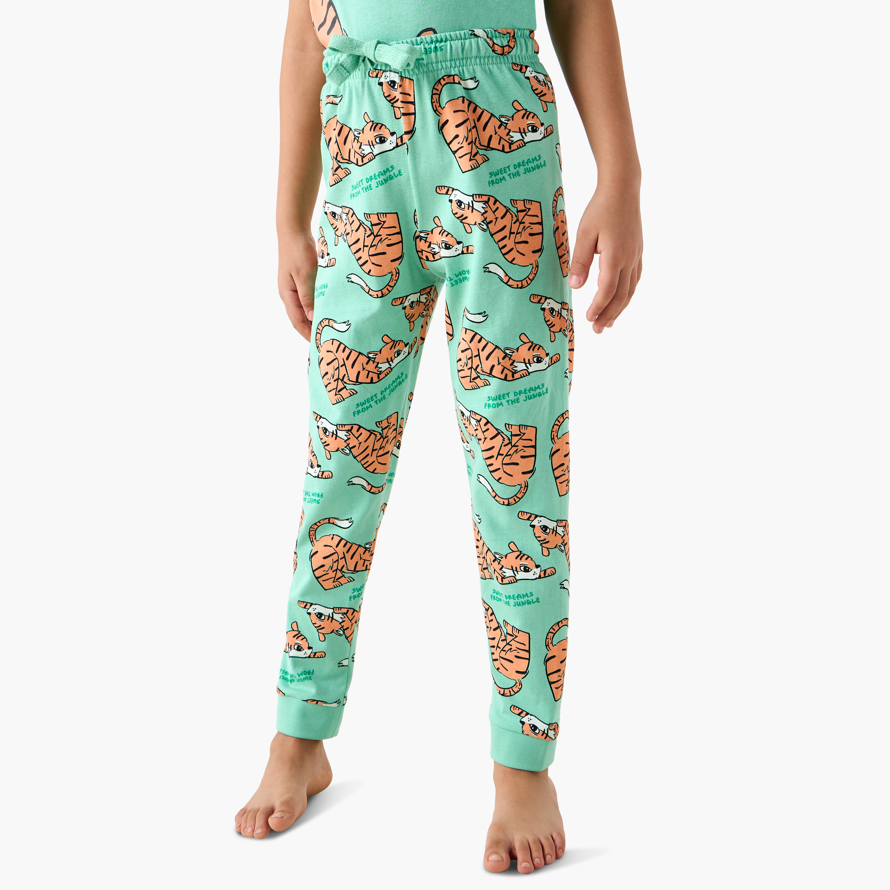 طقم تيشيرت وبنطلون بيجاما بطبعات من جونيورز-boys-clothing-nightwear-image-3