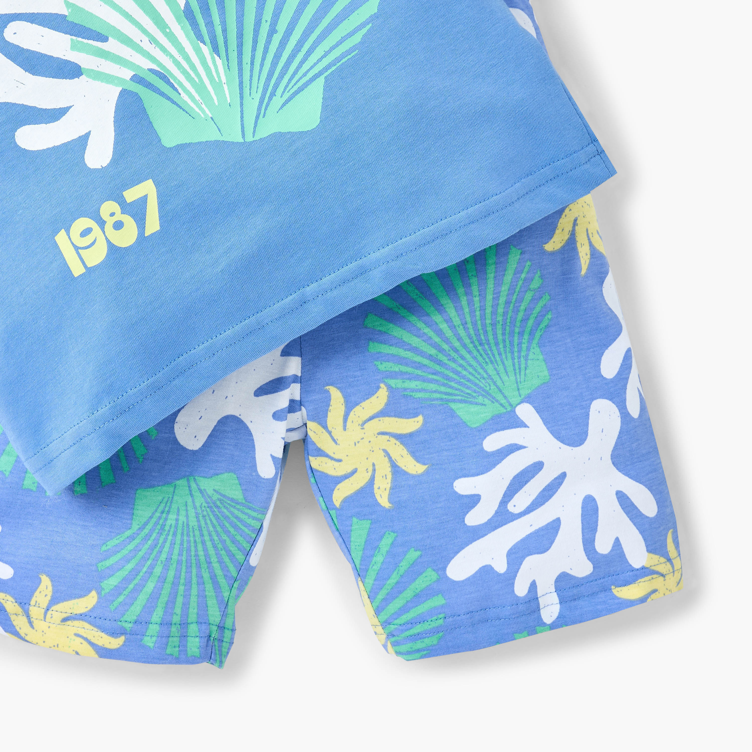 طقم تيشيرت وشورت بطبعات من جونيورز-boys-clothing-nightwear-image-5