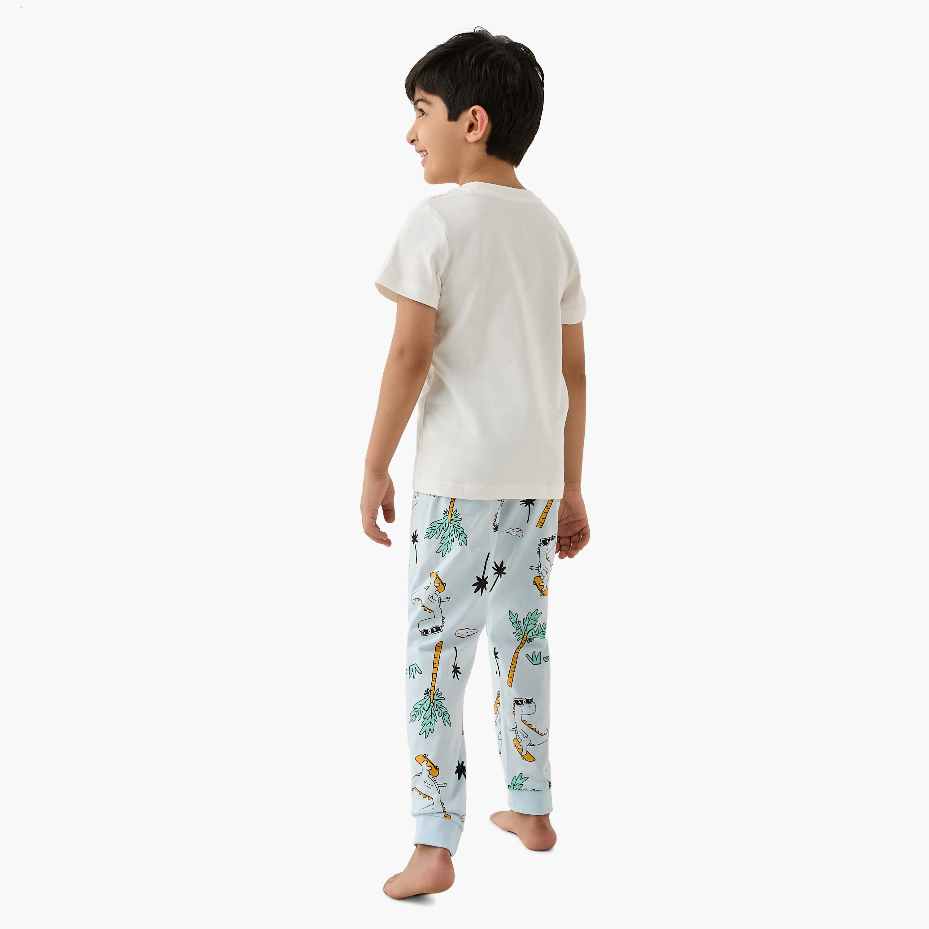 طقم تيشيرت وبنطلون بيجاما بطبعات ديناصور من جونيورز-boys-clothing-nightwear-image-4