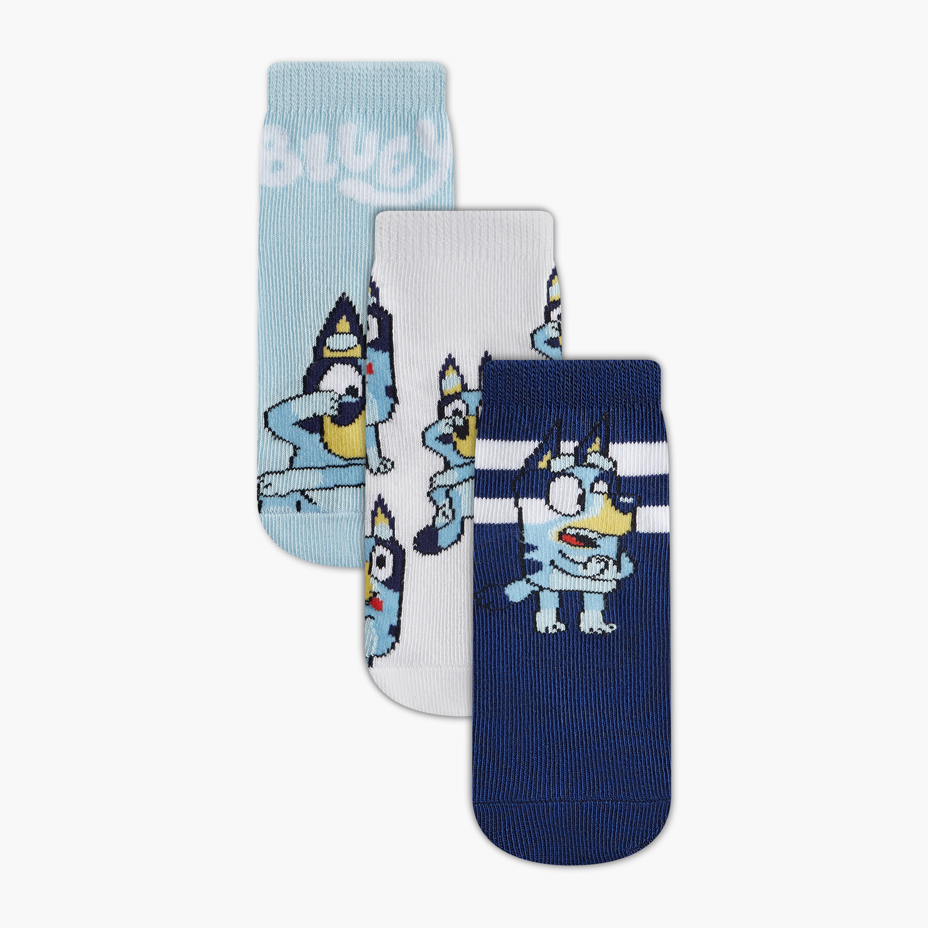 طقم جوارب 3 أزواج بطول الكاحل بطبعات-boys-accessories-socks-image-1